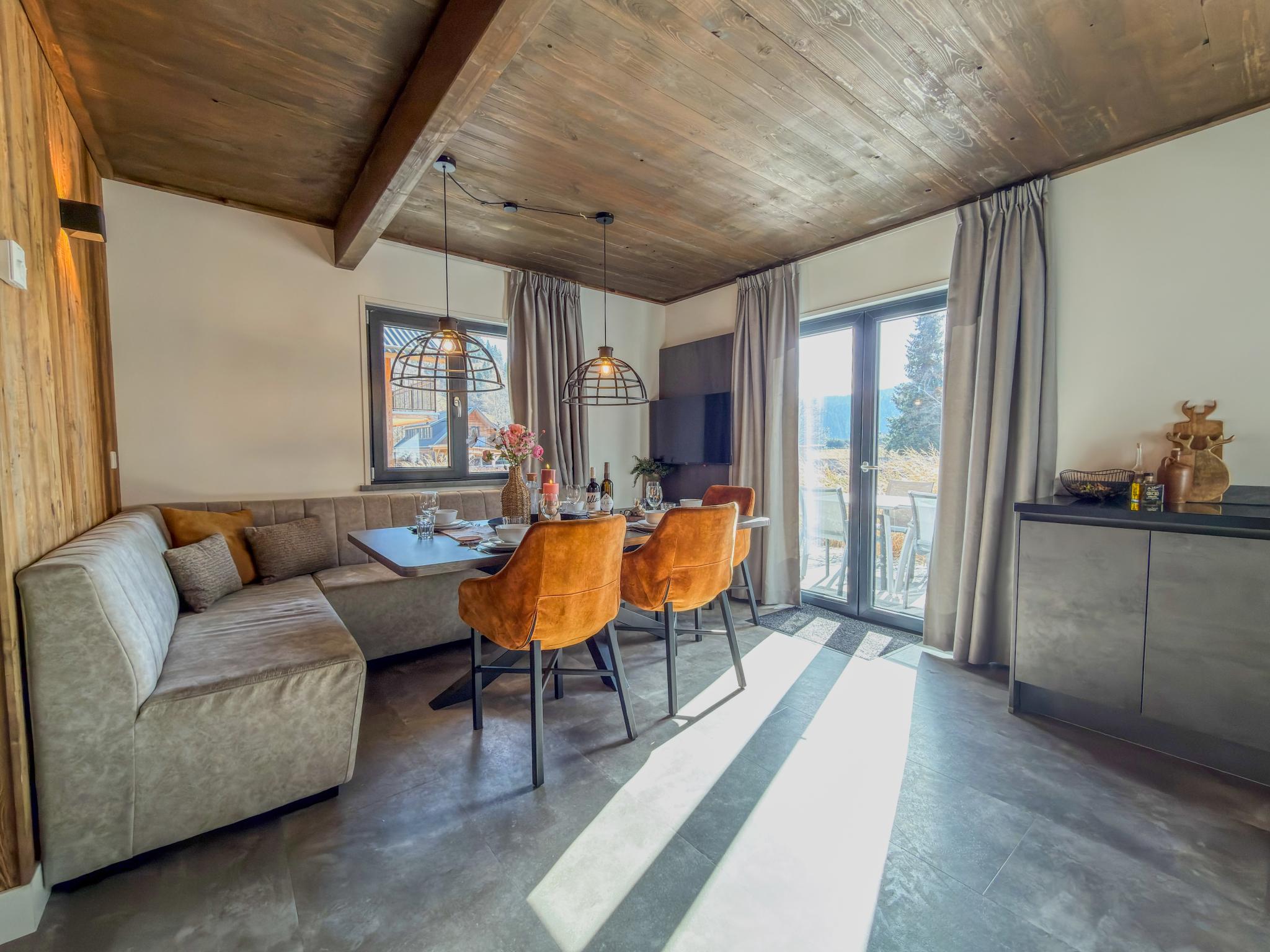 Bedroom with comfortable beds at Berg und See in Afritz am See