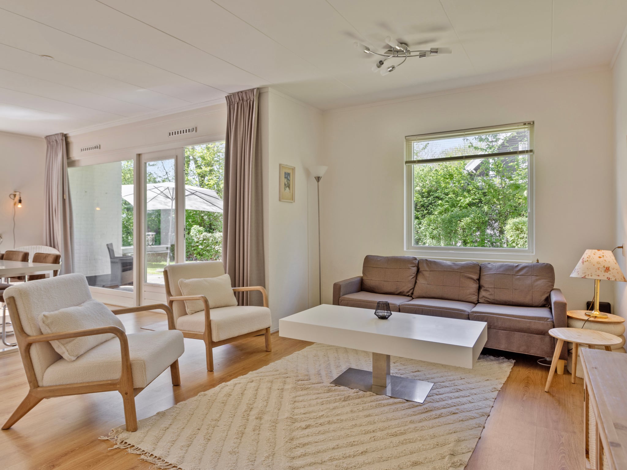 Living area at Duinlodge Groot Valkenisse in Biggekerke