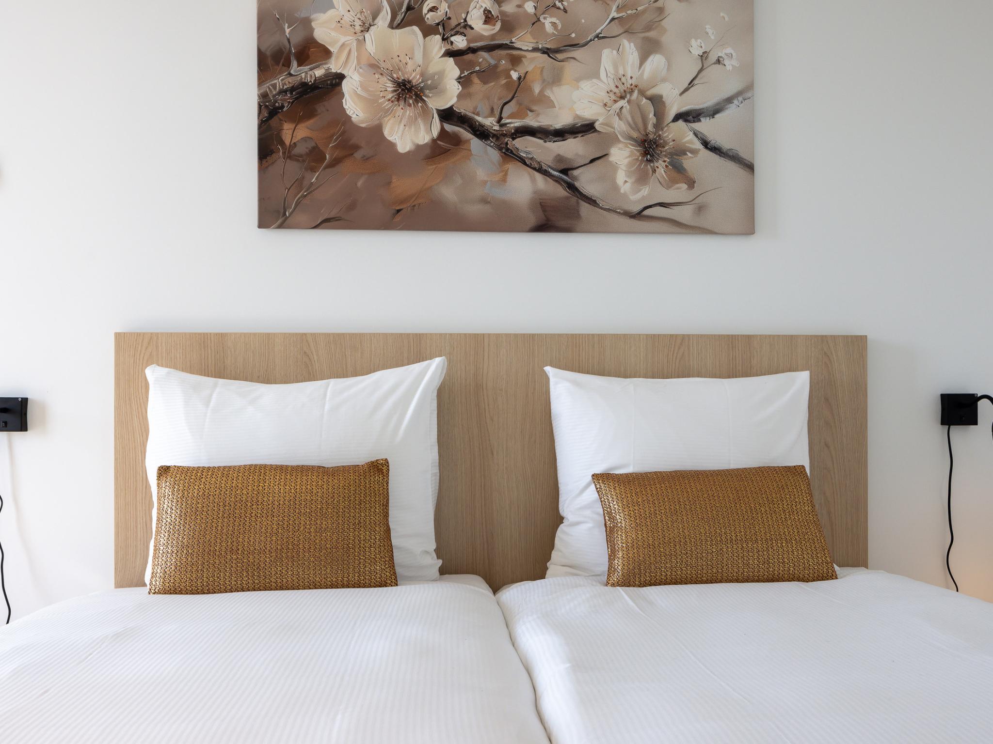 Bathroom facilities at Marina View Kortgene in Kortgene