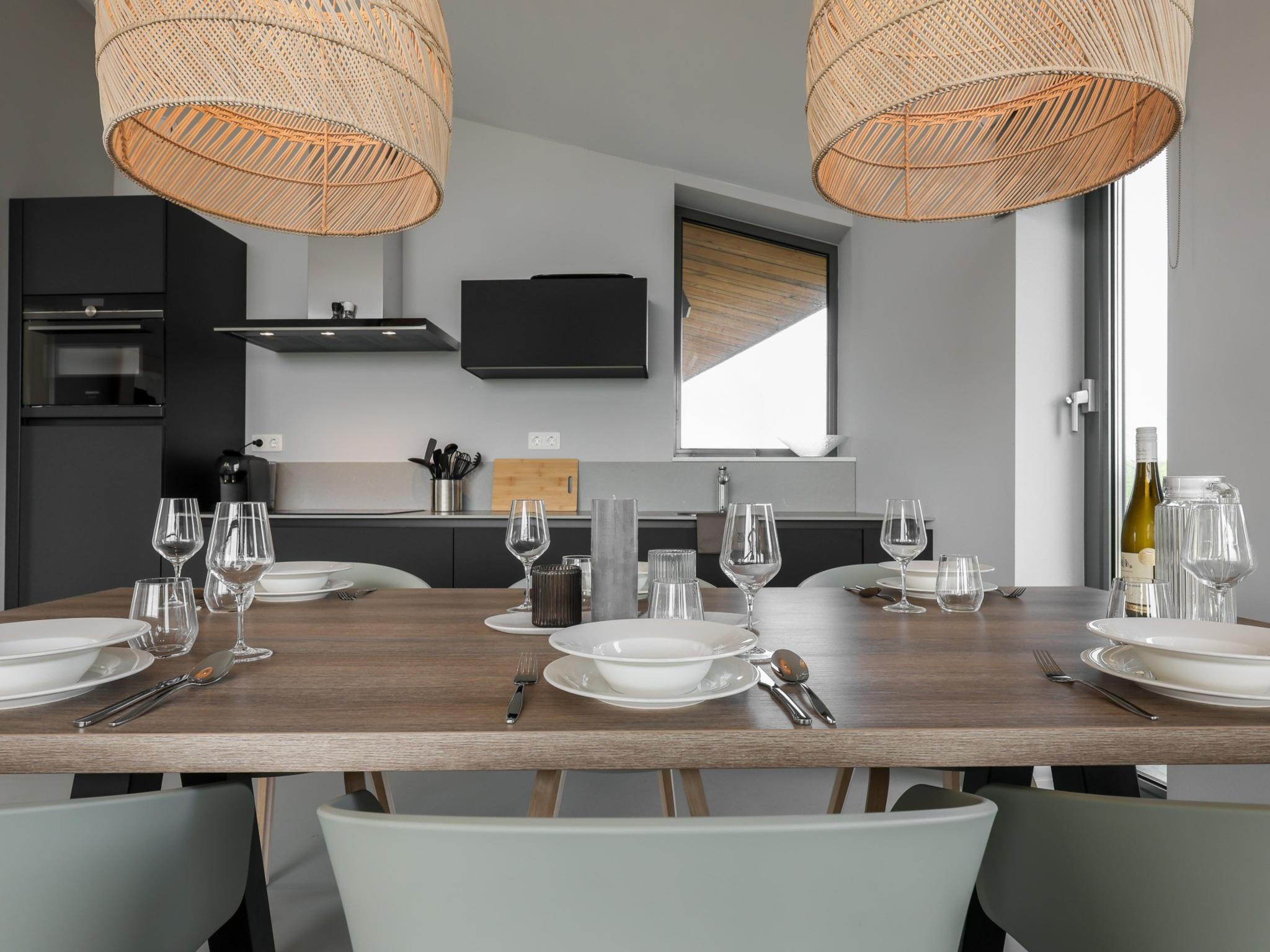Modern kitchen at Natuurhuis De Horizon in Wissenkerke