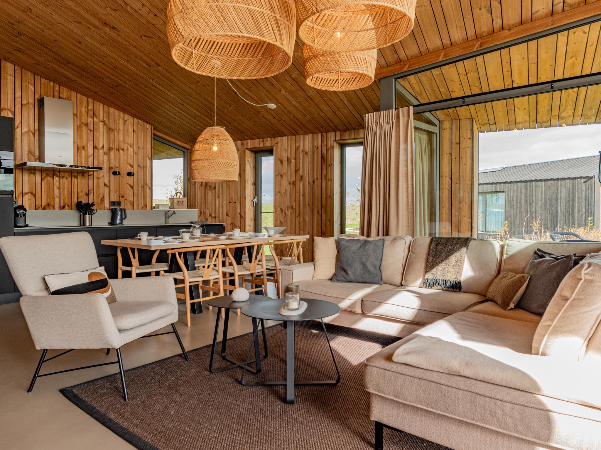 Bedroom with comfortable beds at Natuurhuis Dauwkant in Wissenkerke