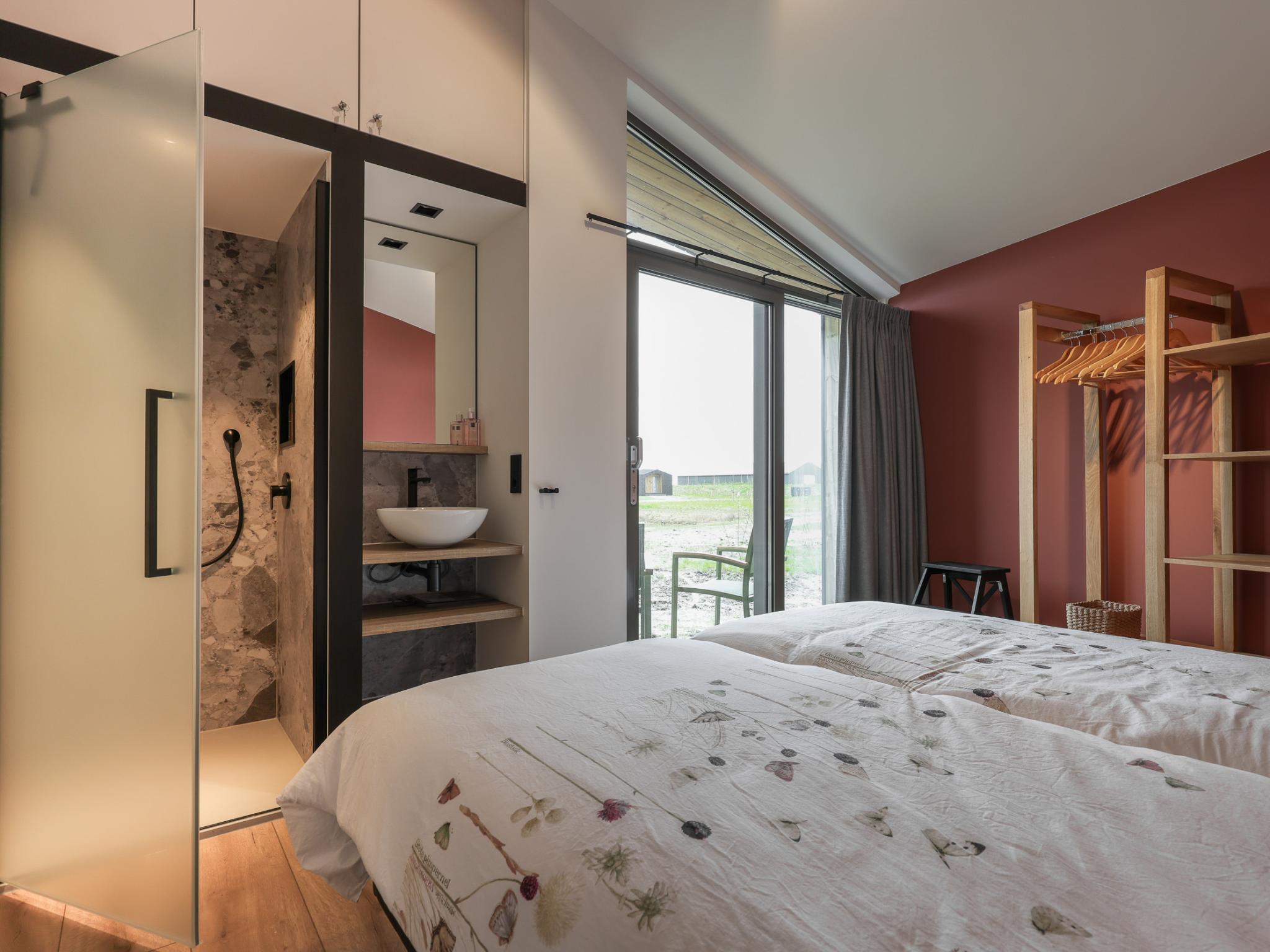 Bathroom facilities at Natuurhuis Rietveer in Wissenkerke