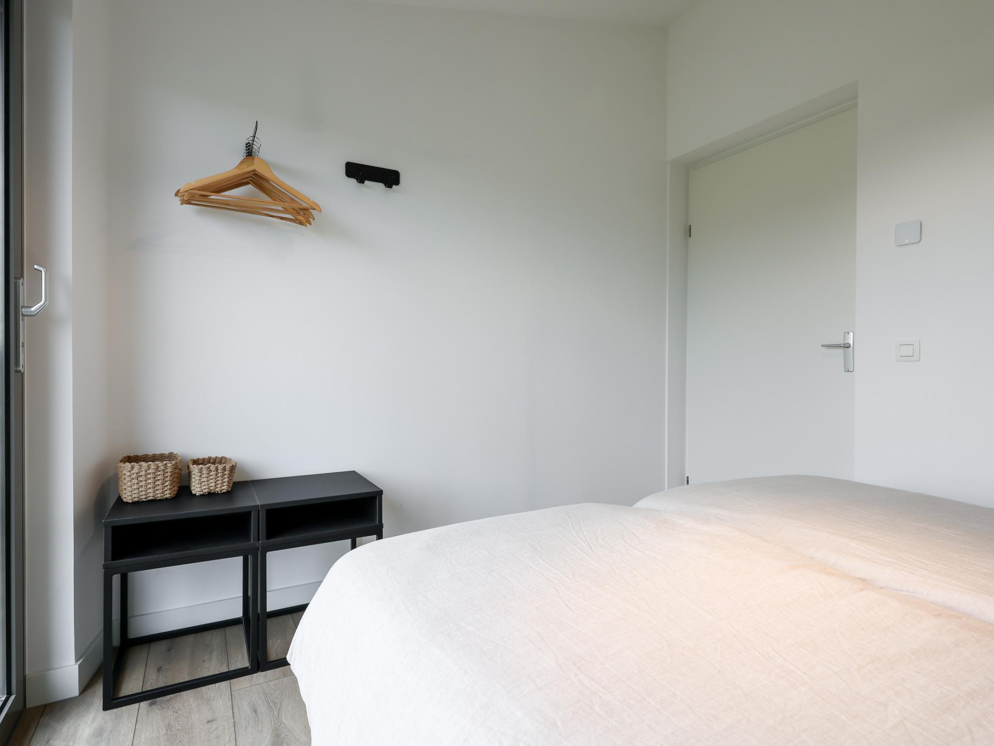 Swimming pool area at Natuurhuis Rietveer in Wissenkerke