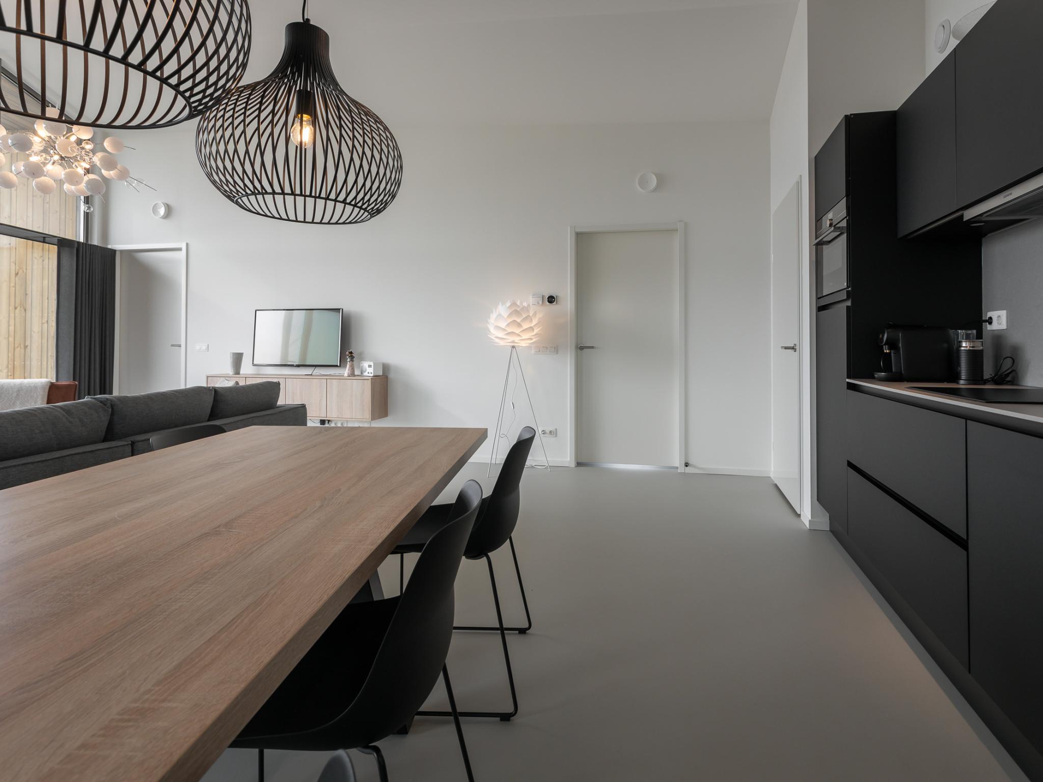 Swimming pool area at Natuurhuis Rietveranda in Wissenkerke