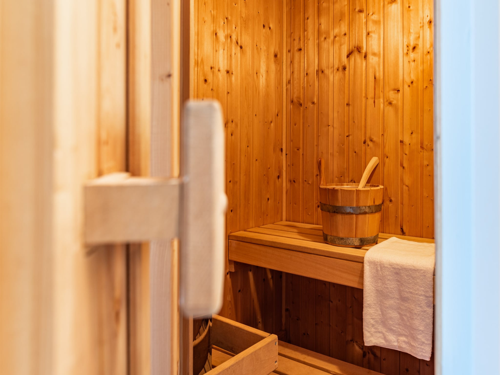 Bedroom with comfortable beds at Waterzicht Ostrea in Kamperland