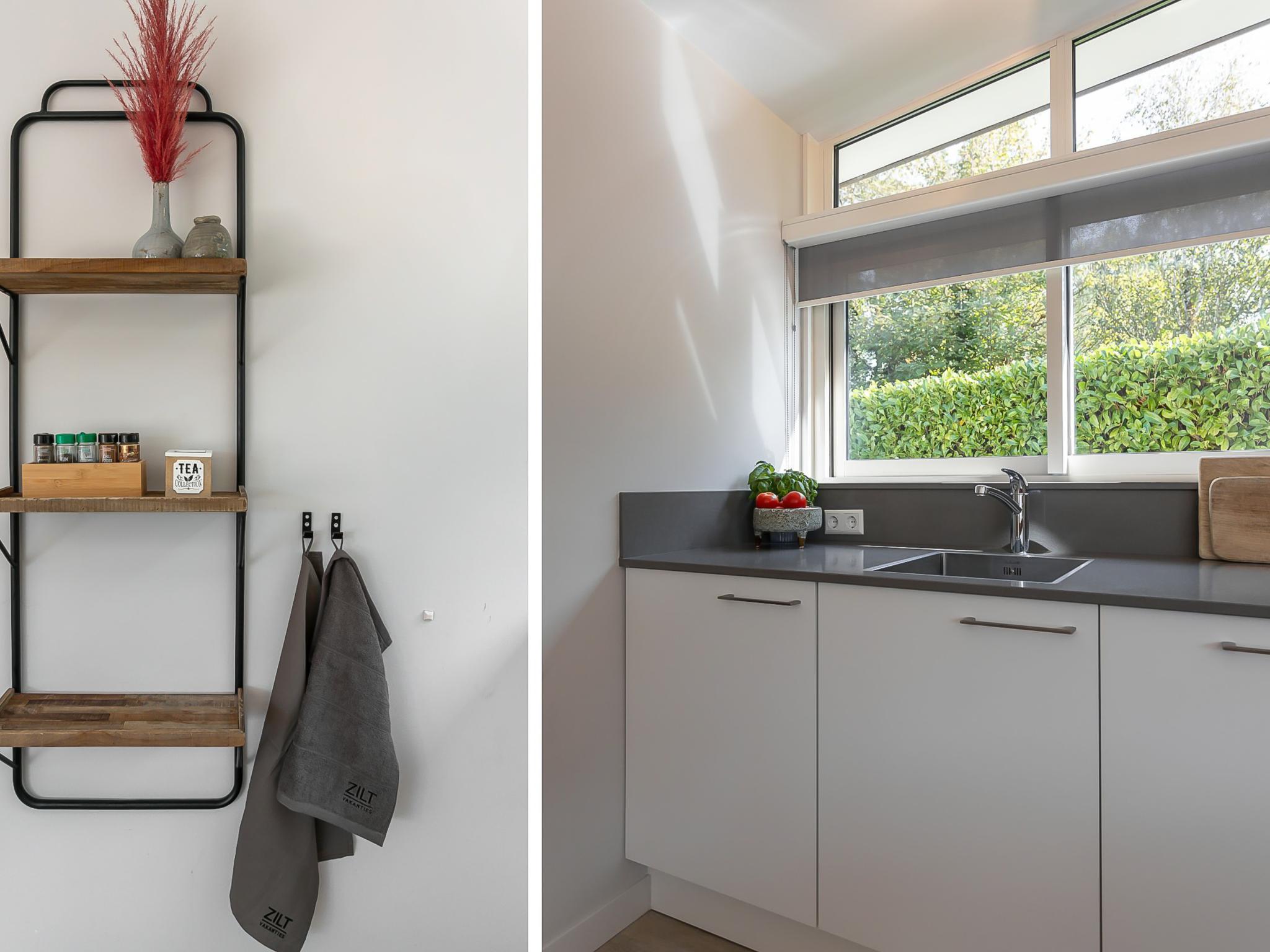 Swimming pool area at De Zeeuwse Patrijs in Kamperland