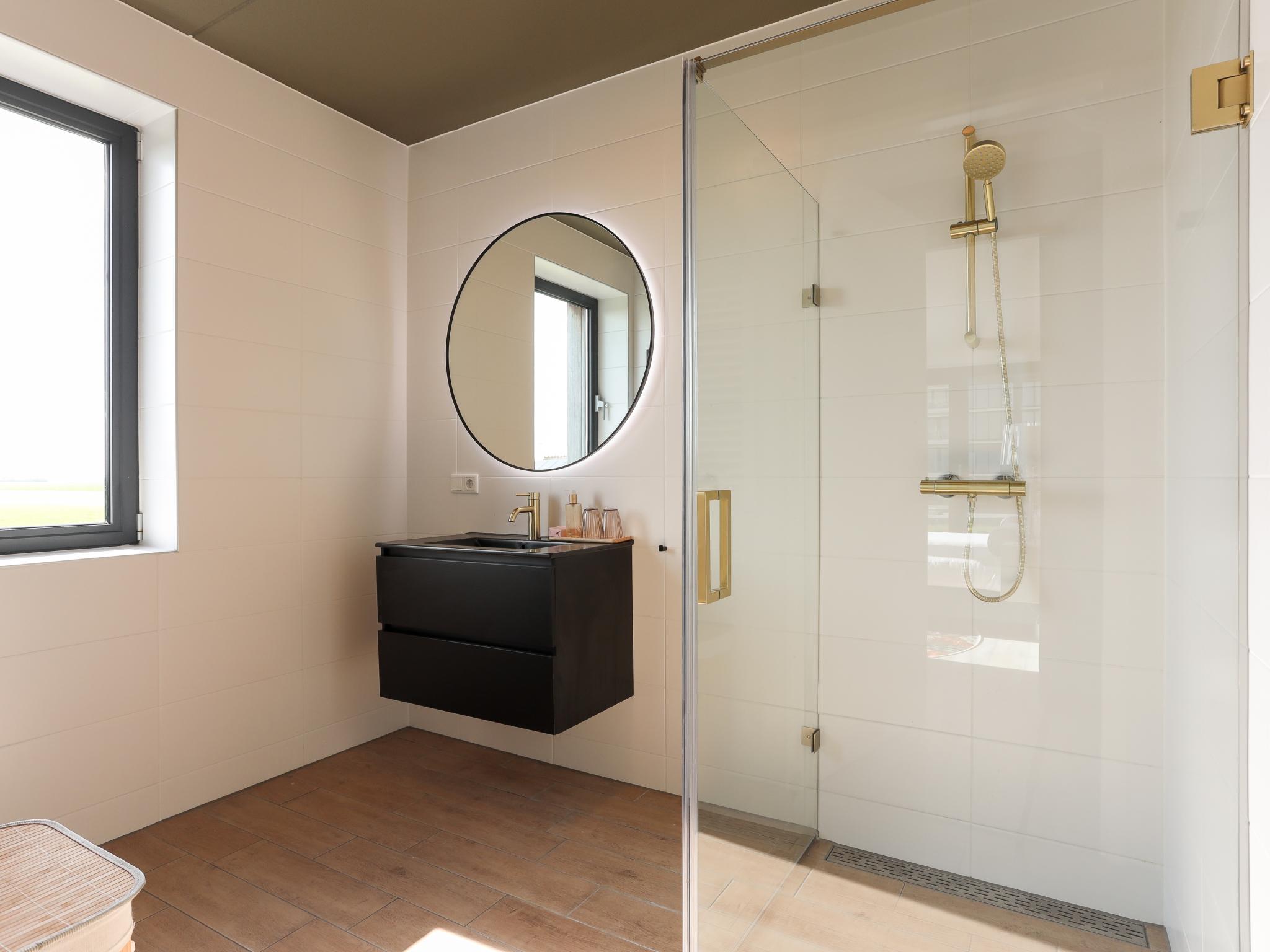 Bathroom facilities at Marina Vista in Kamperland