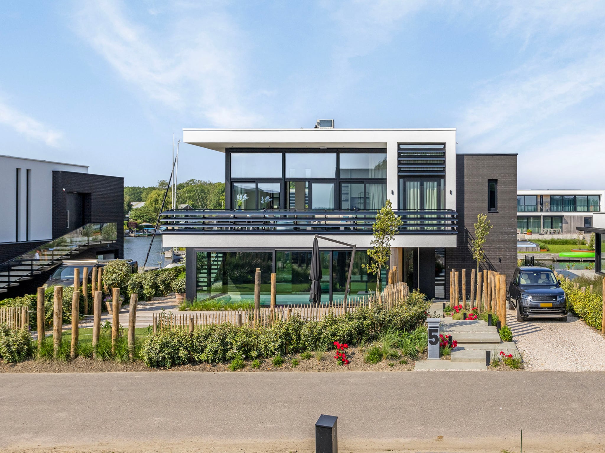 Living area at Zilte Watervilla in Kamperland