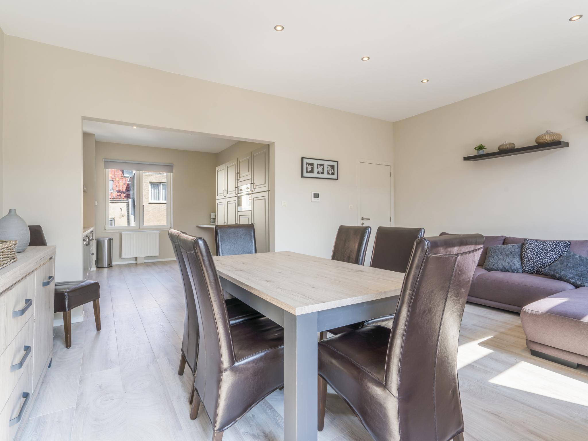 Bedroom with comfortable beds at Nieuwstraat 14 - 02 in Blankenberge