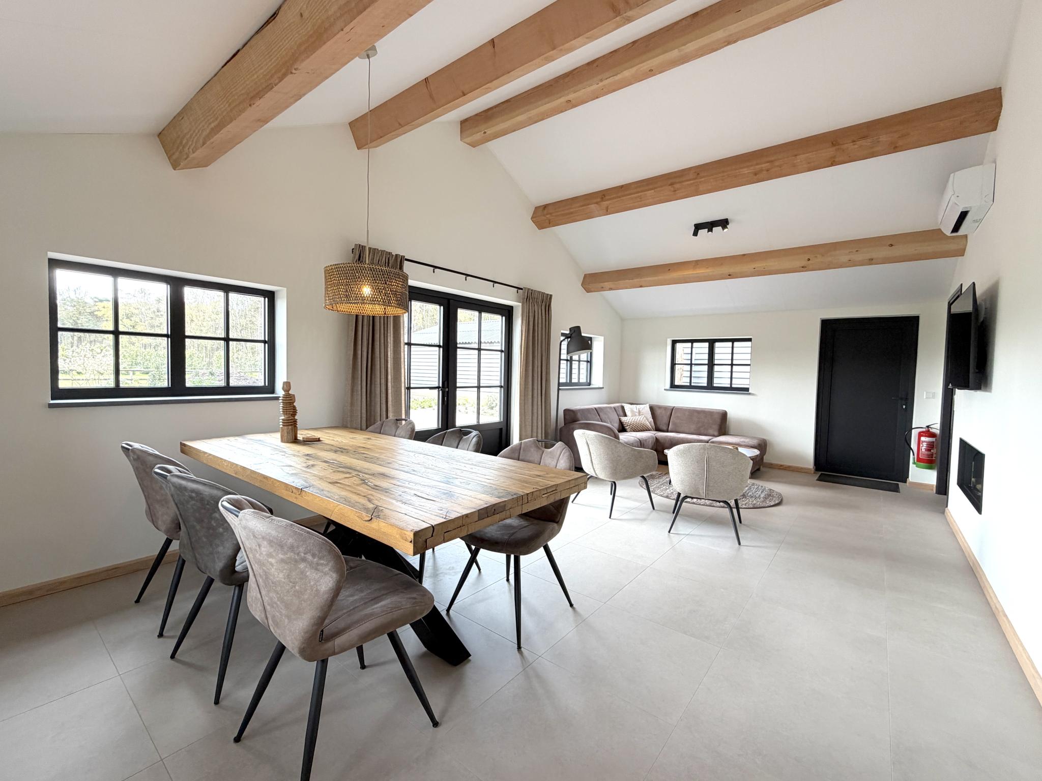 Bedroom with comfortable beds at Guesthouse het Koetshuis in Bladel
