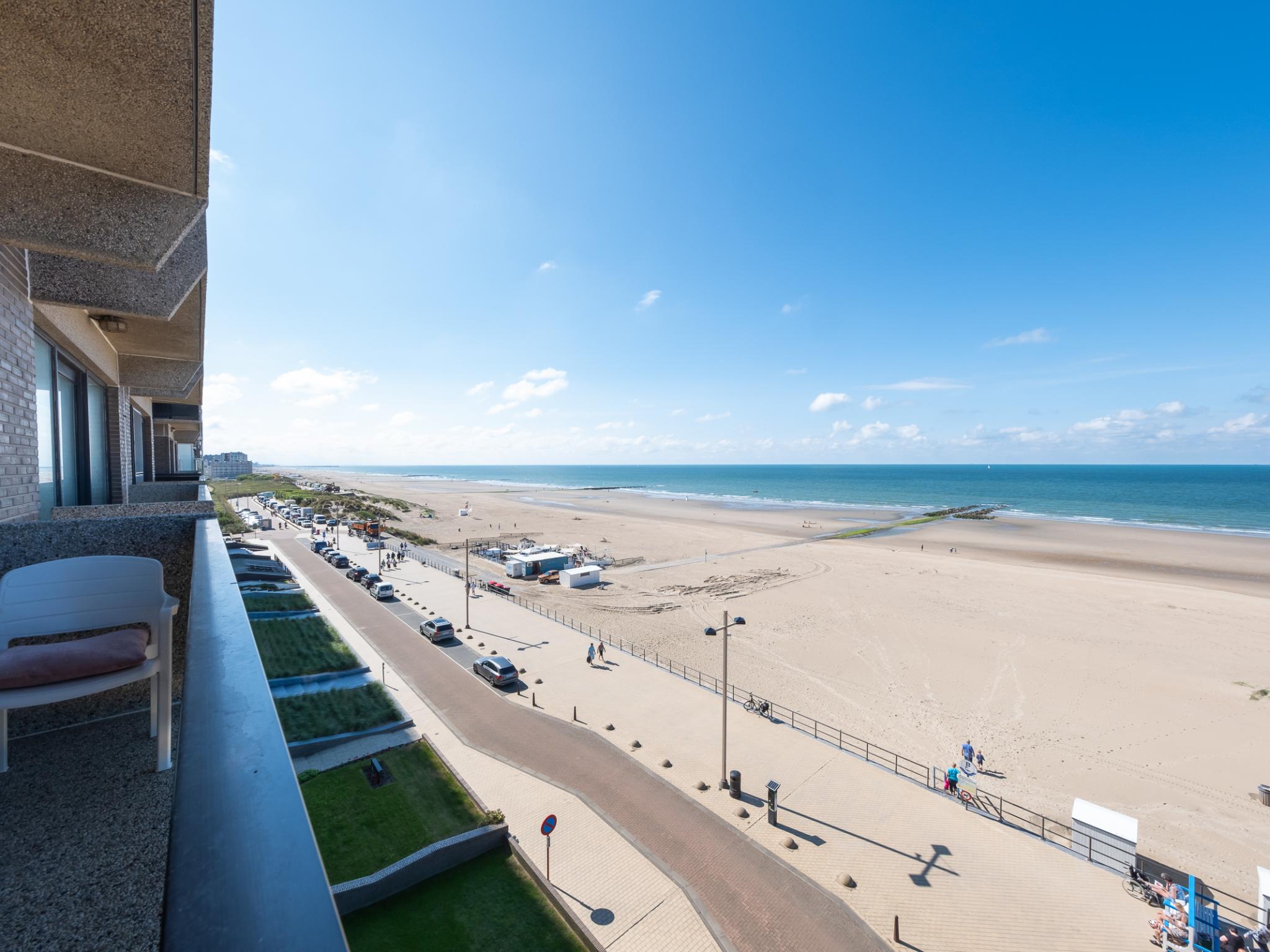 Bedroom with comfortable beds at Dunekant - 0502 + park.3 in Middelkerke
