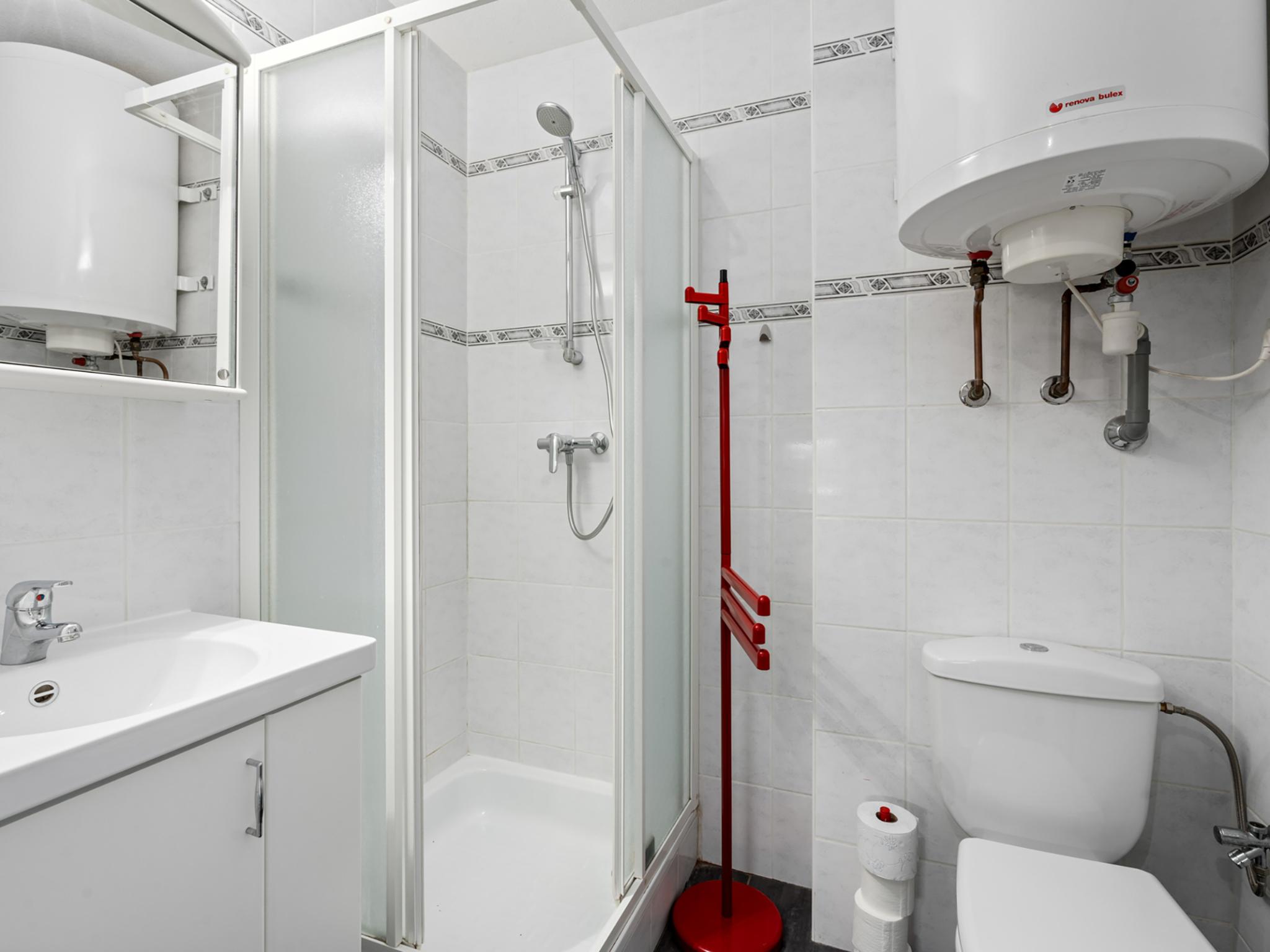 Bathroom facilities at Ocean Suites - 717 in Blankenberge