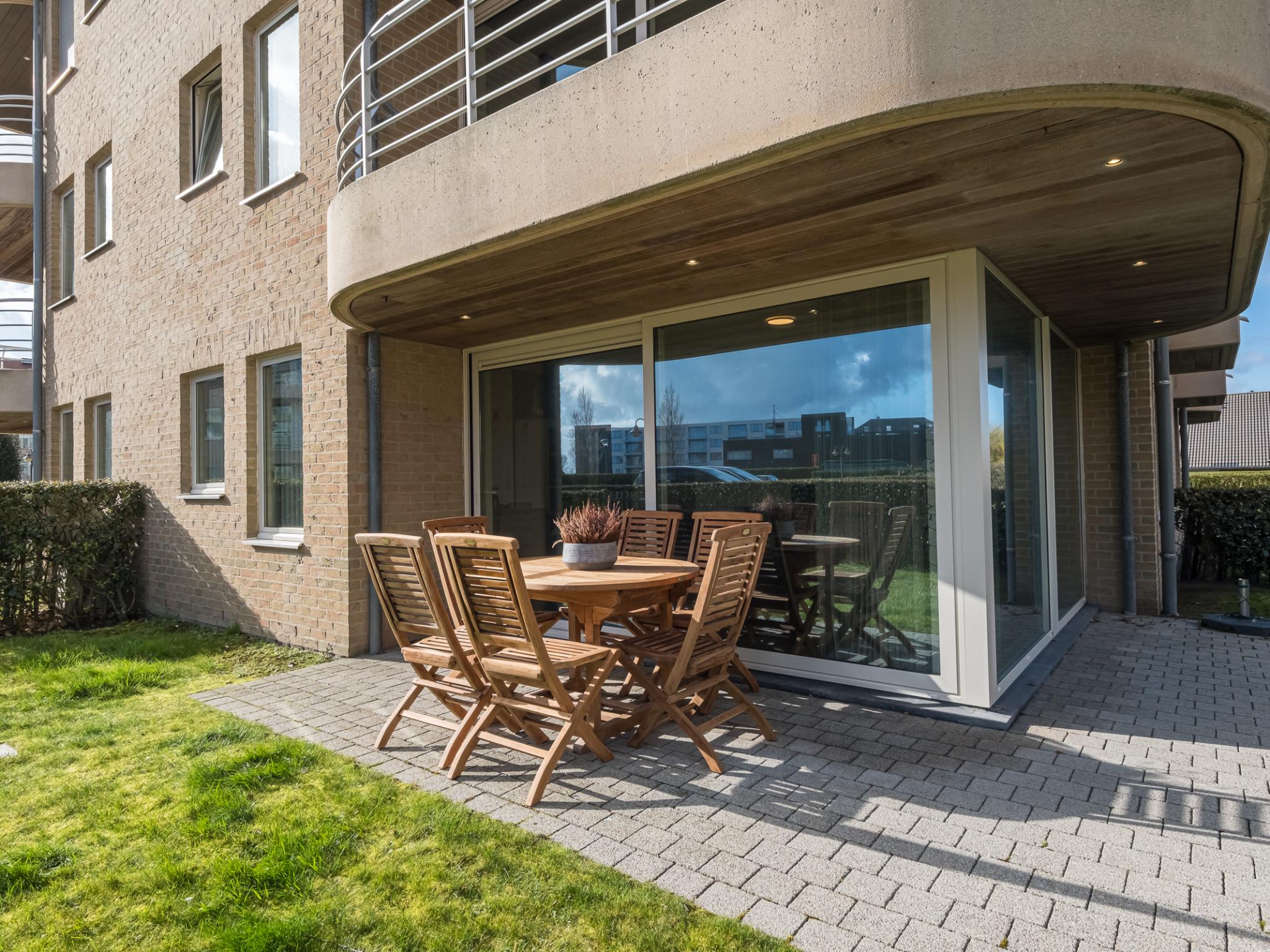 Bedroom with comfortable beds at The Classics (Beethoven) - 0003 + park. 10 in Middelkerke