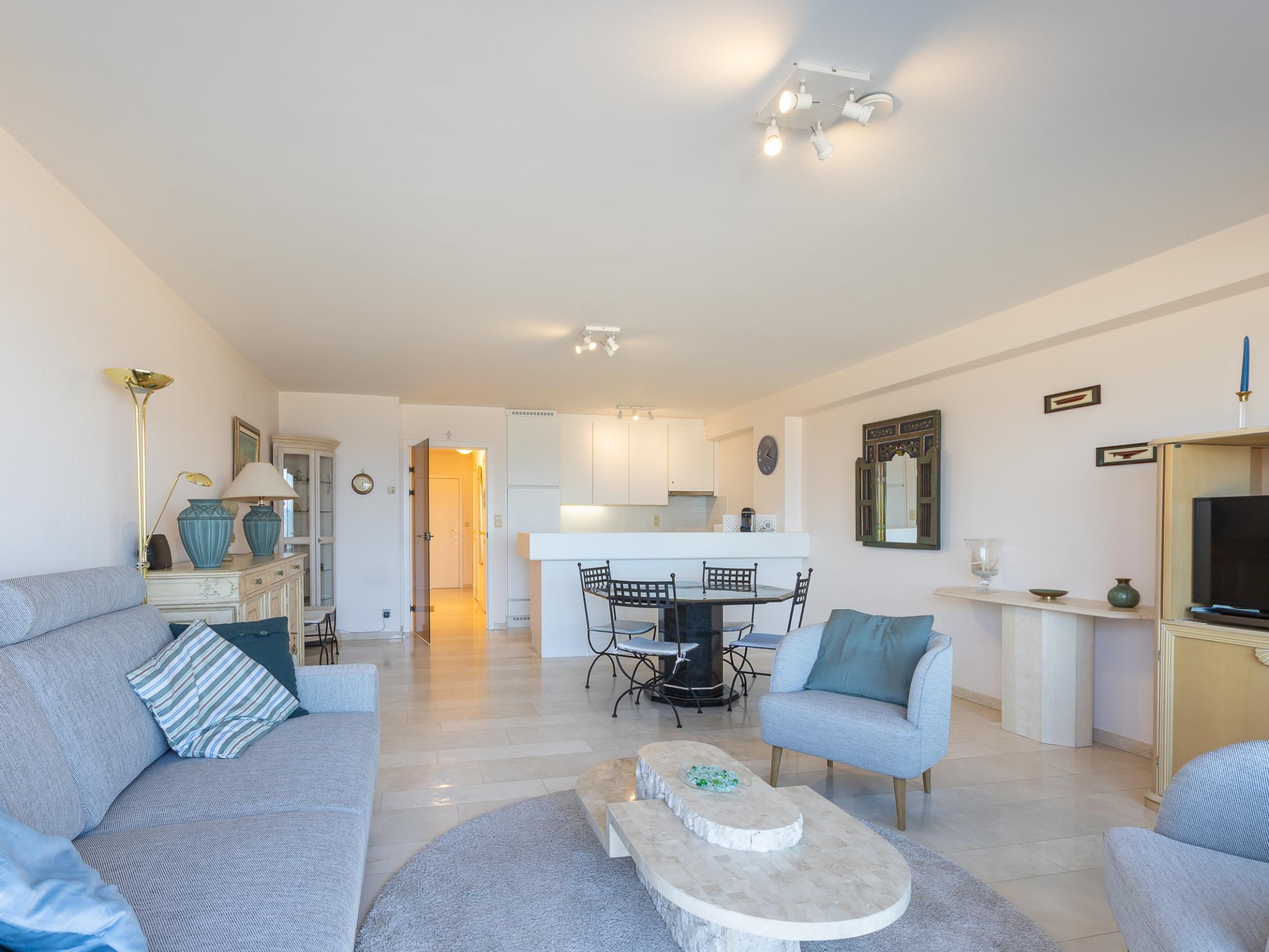 Outdoor terrace and views at Mesanges - 0401 + box 1/2 (Peter Pan) in Middelkerke