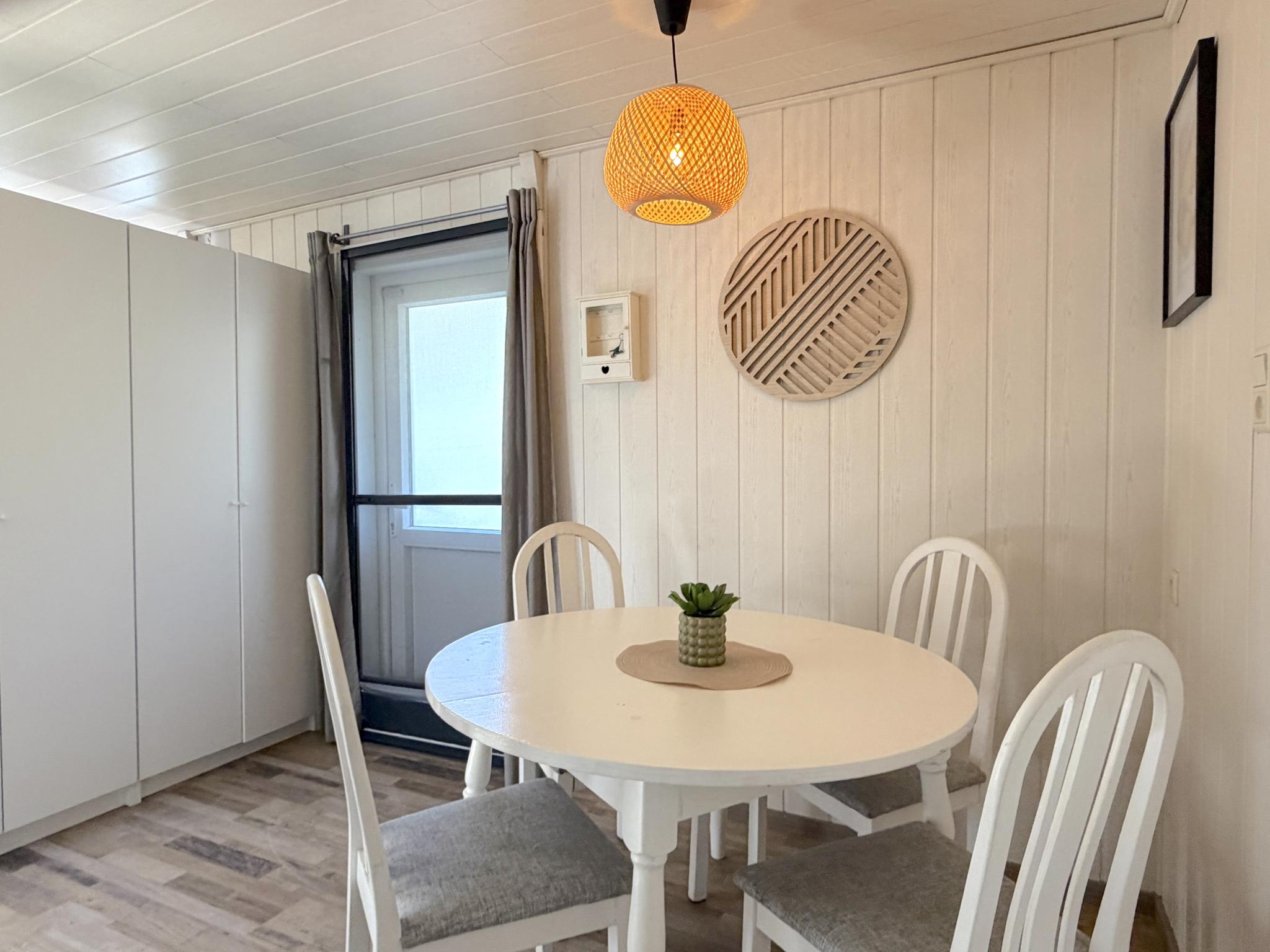 Modern kitchen at Barri in Zutendaal