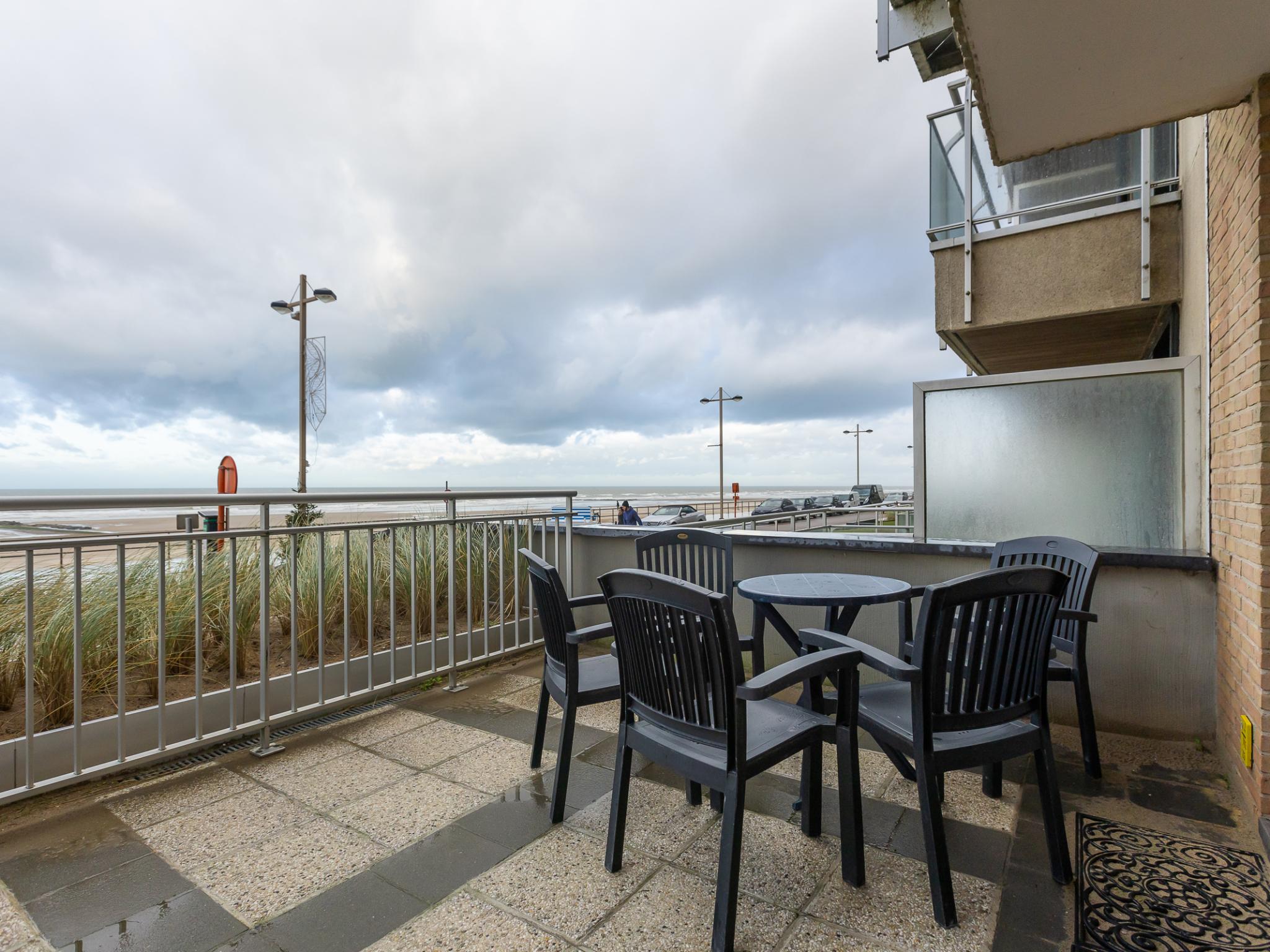 Living area at Sun Beach - 0001 + box 82 (Green Garden) in Middelkerke