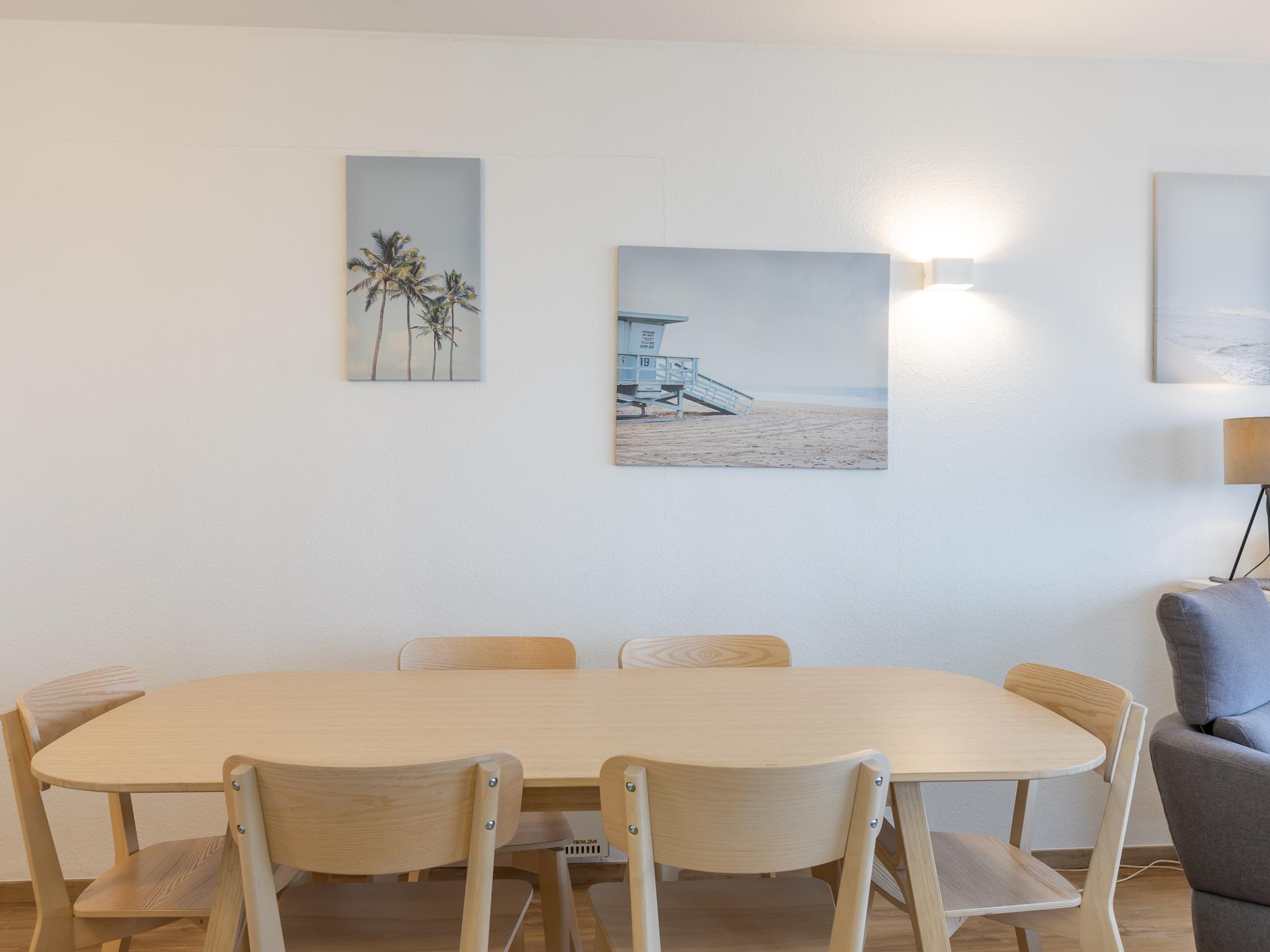 Outdoor terrace and views at Twins - 0503 + park. 10 in Middelkerke