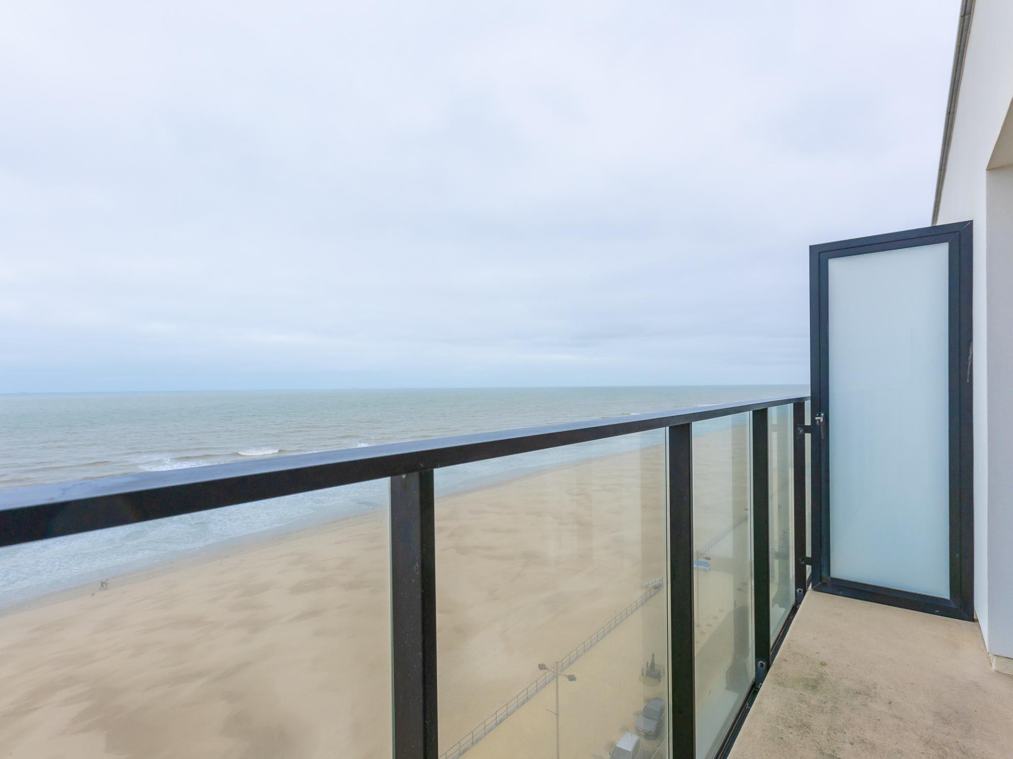 Bedroom with comfortable beds at Sydney - 0902 + park. KTY250 in Middelkerke