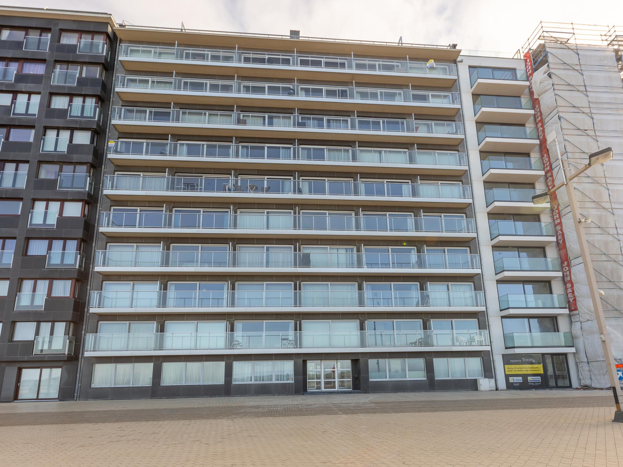 Outdoor terrace and views at Romanza - 0405 + park.38 in Middelkerke