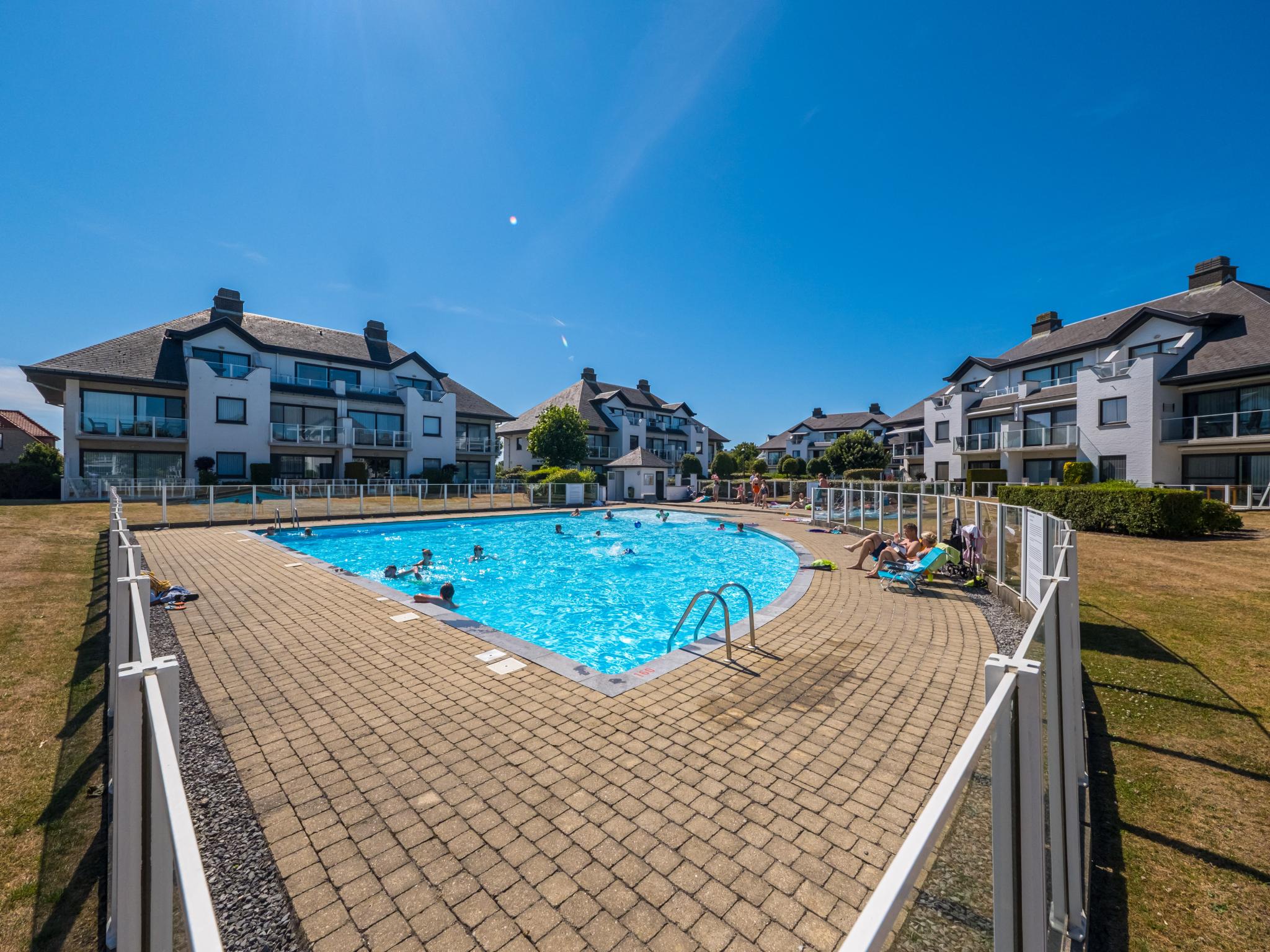 Bedroom with comfortable beds at Golf Azur I Biarritz - 0003 + box 3 in Middelkerke