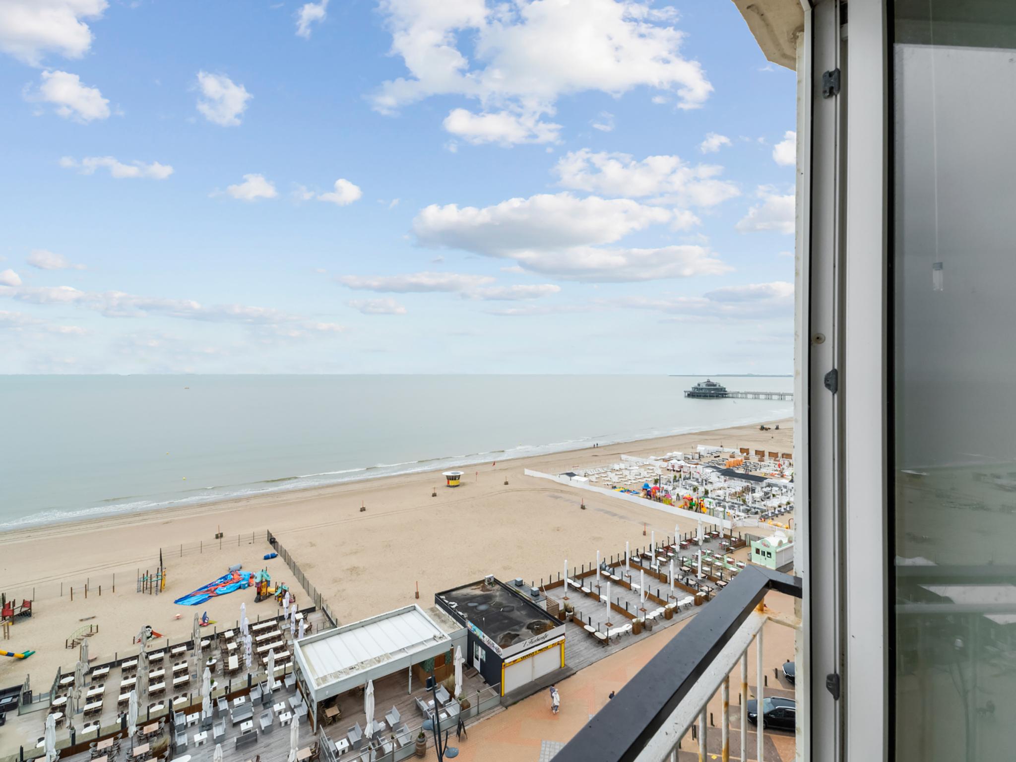 Bedroom with comfortable beds at Costa Brava - 9C in Blankenberge