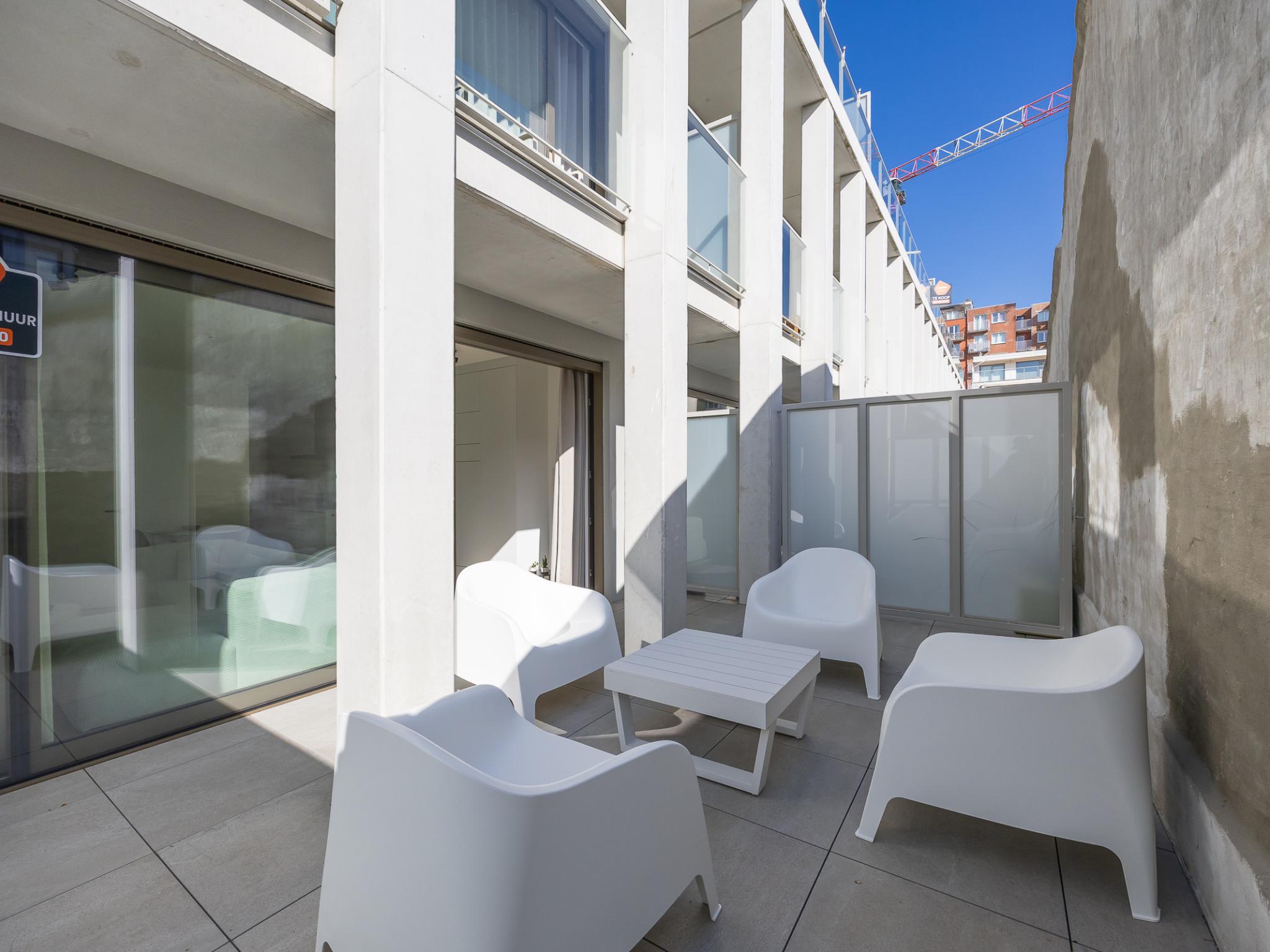 Bedroom with comfortable beds at Omnia 7 - 0103 + park. 5 in Middelkerke