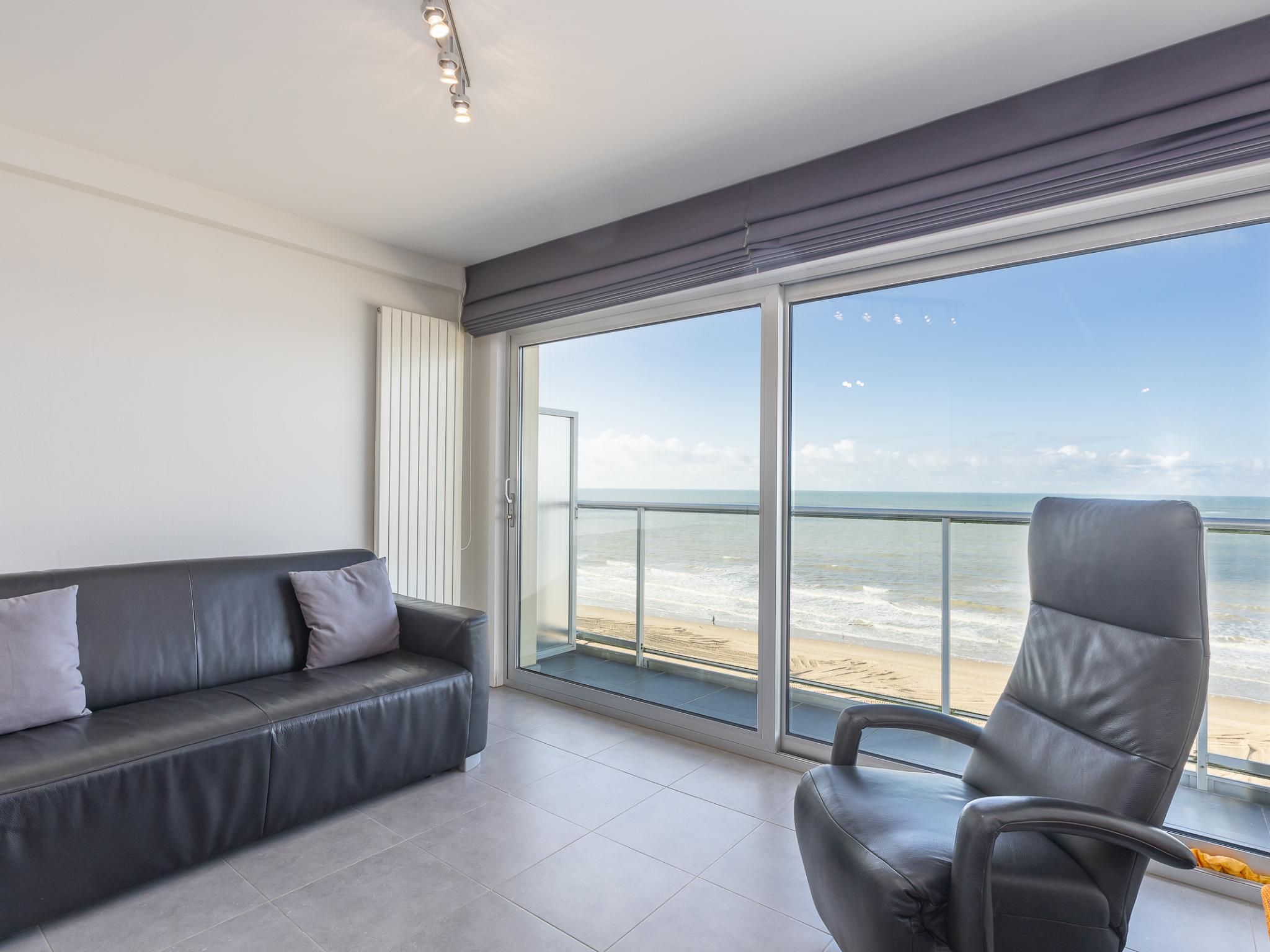 Bedroom with comfortable beds at Kwintebank - 0603 in Middelkerke