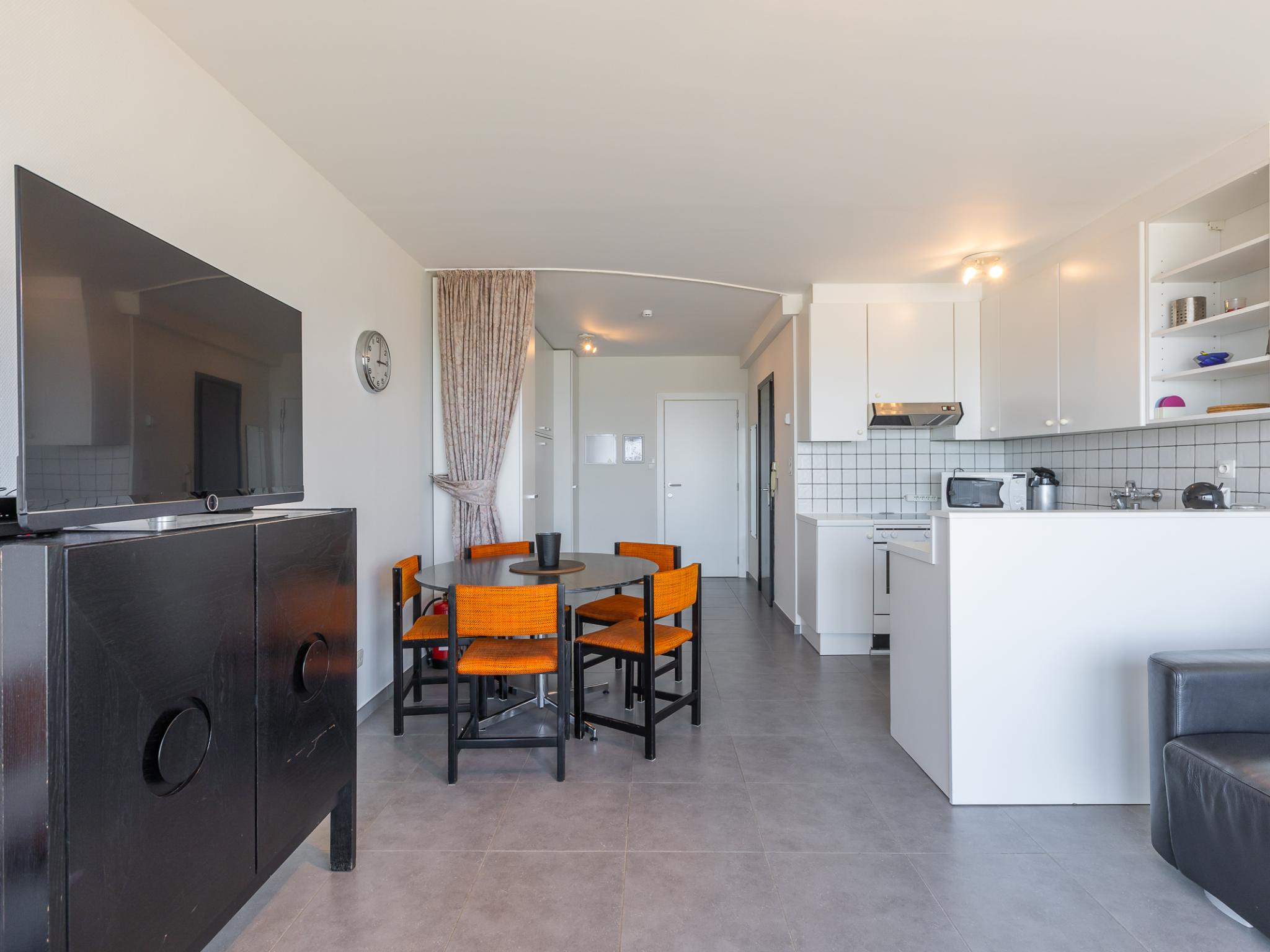 Outdoor terrace and views at Kwintebank - 0603 in Middelkerke