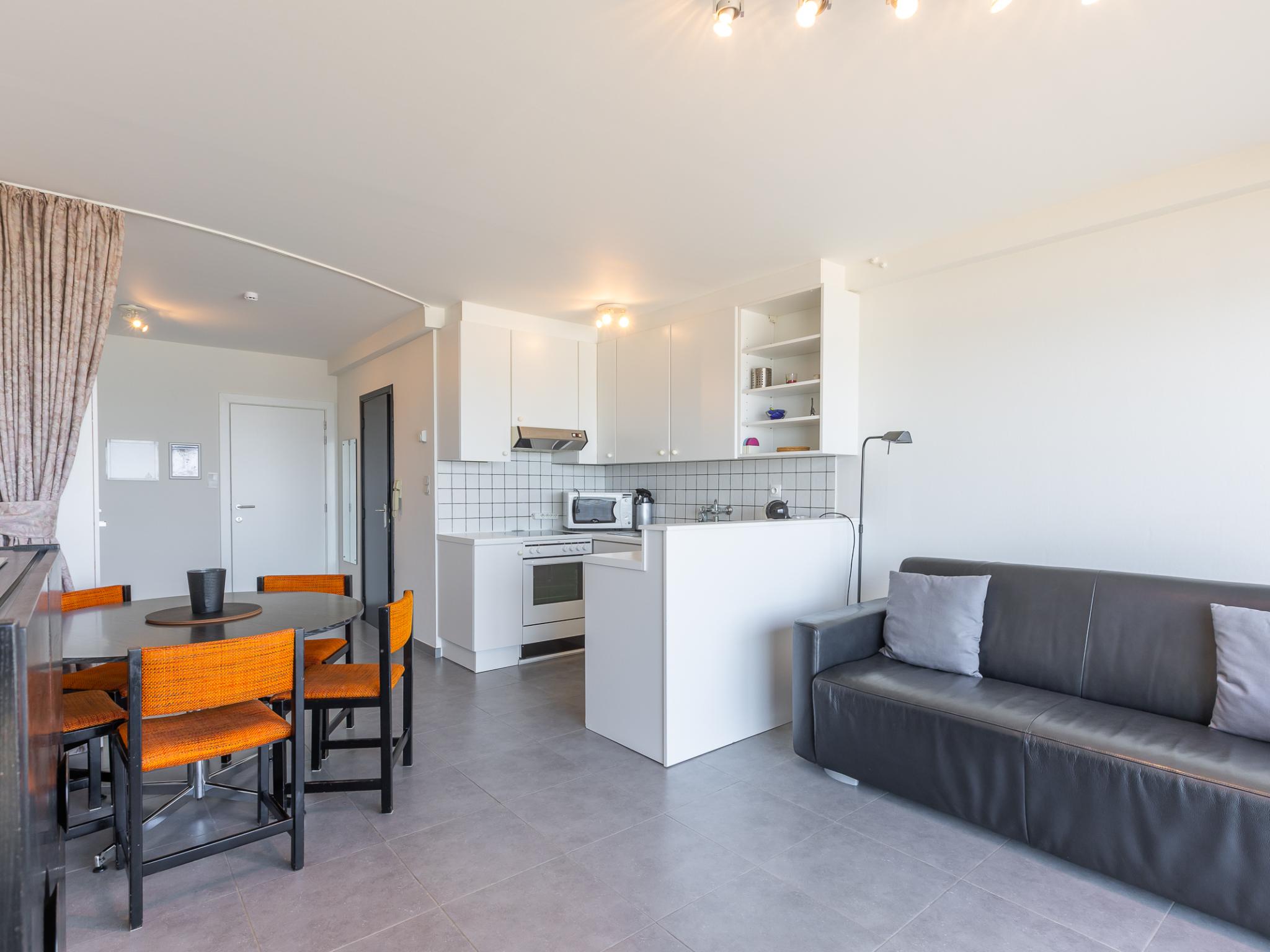 Modern kitchen at Kwintebank - 0603 in Middelkerke