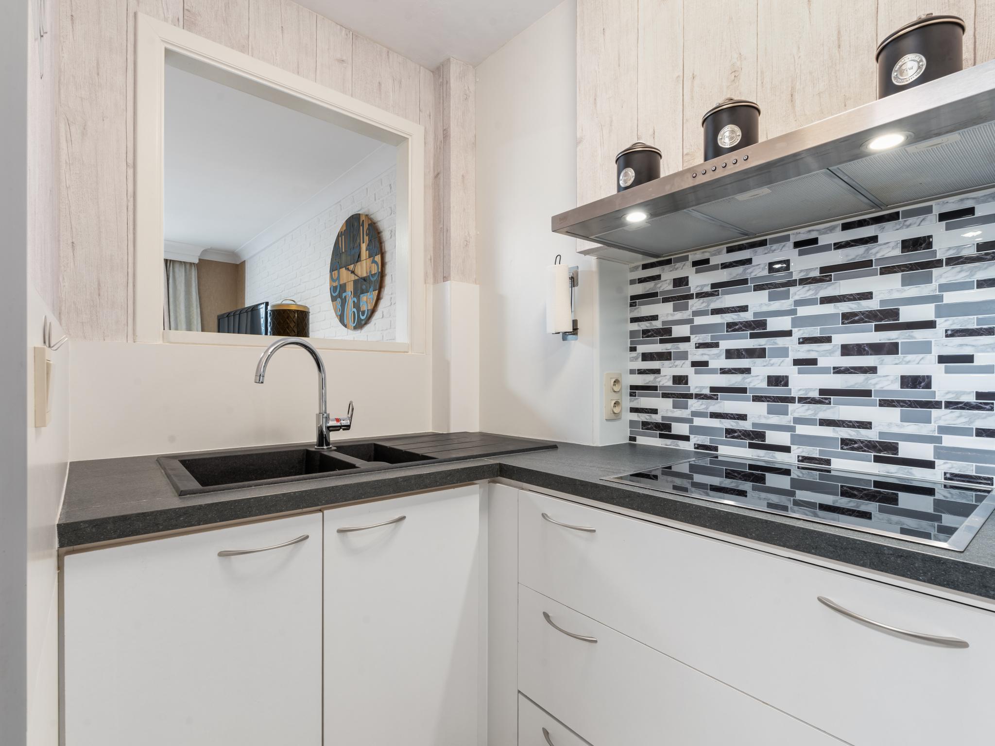 Modern kitchen at Nele en Pallieter - N2 in Blankenberge