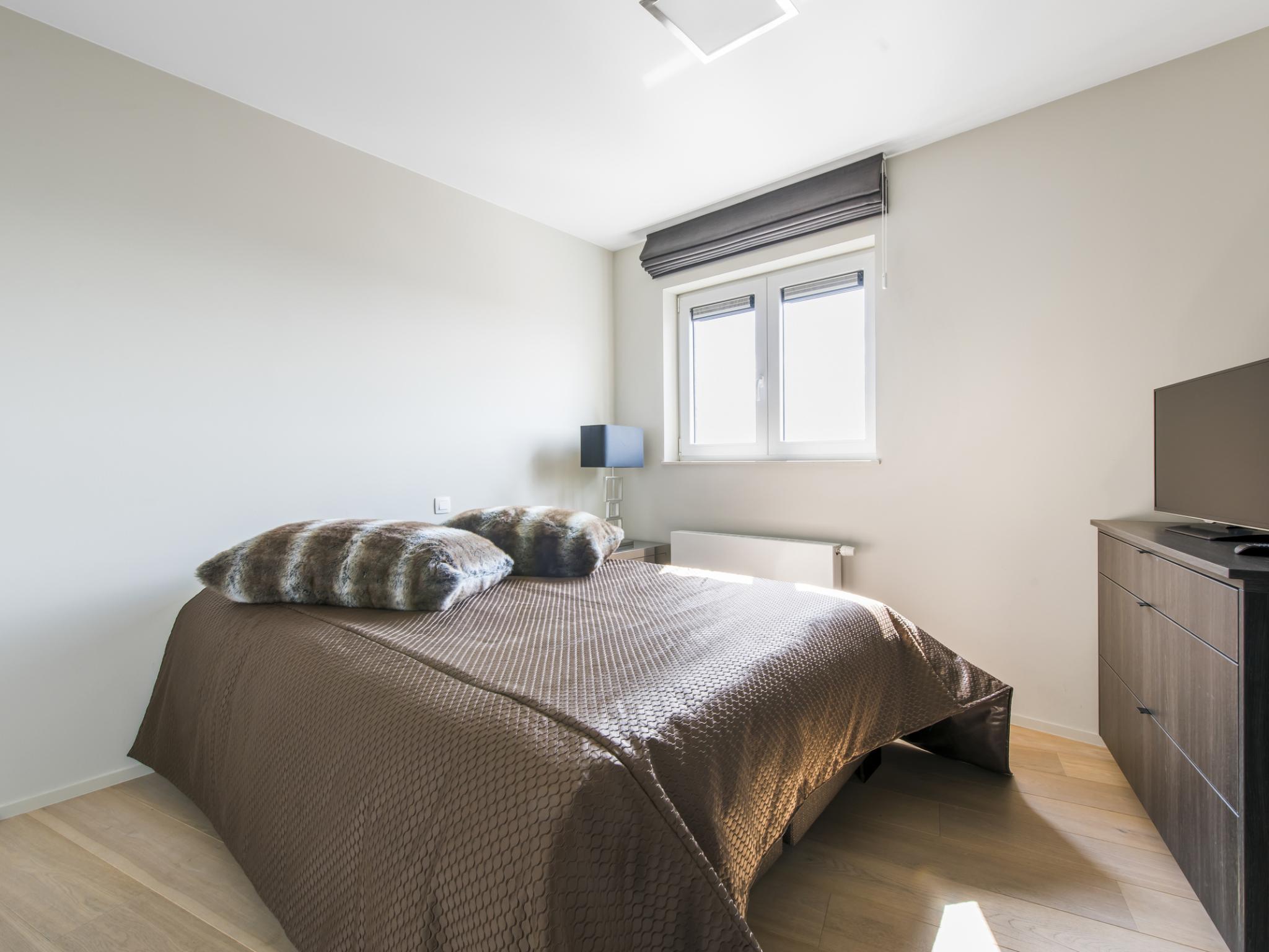 Outdoor terrace and views at Eden - B7 + garage 2.16 in Blankenberge