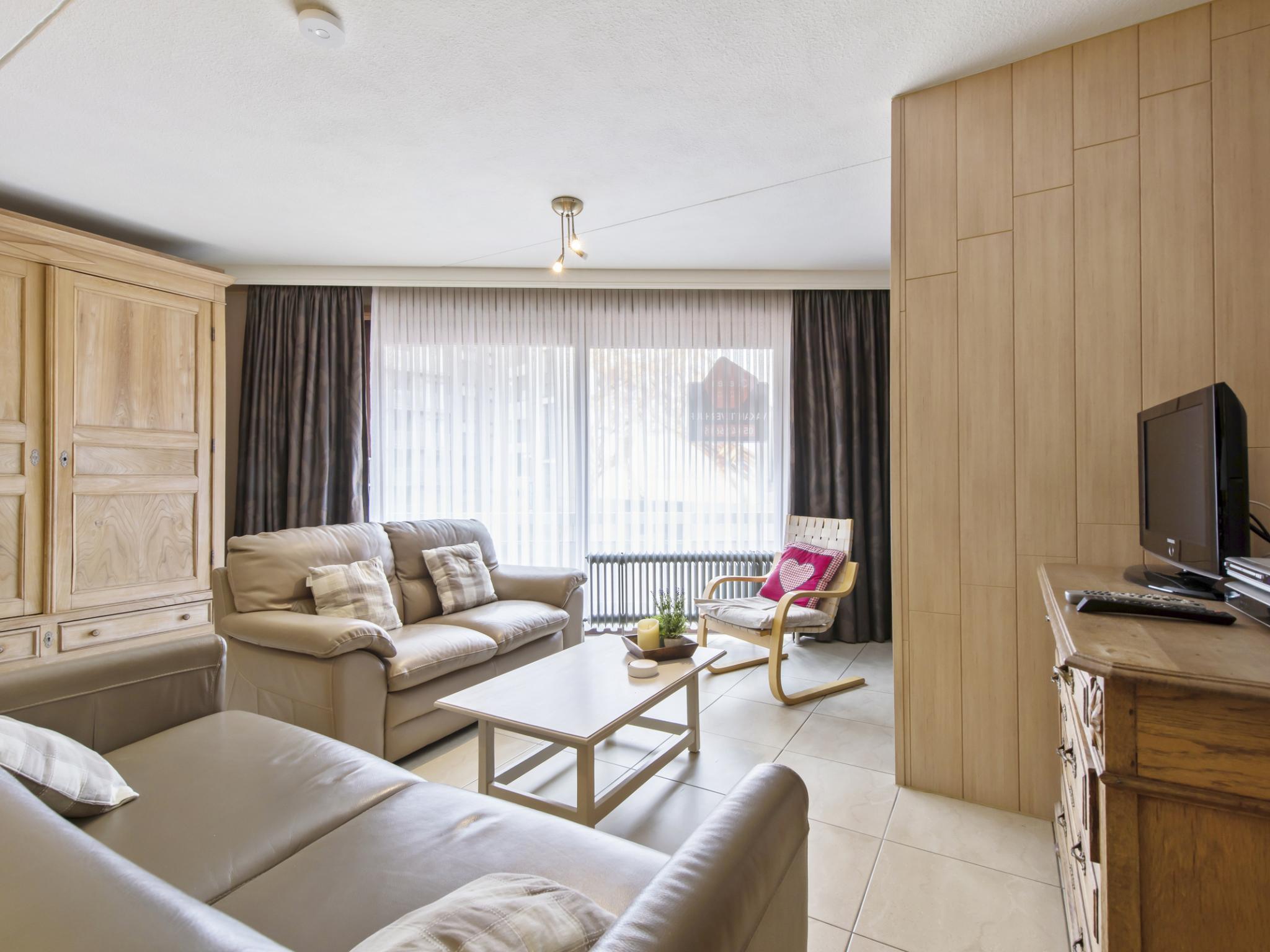 The Gallery DEF - D2