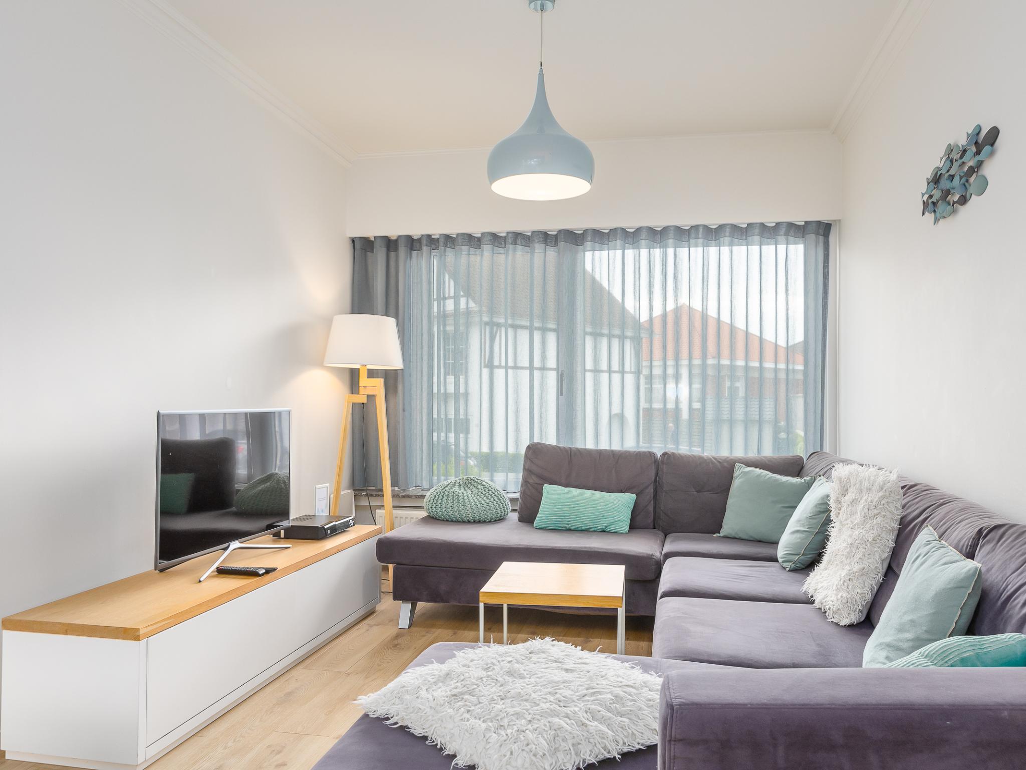 Modern kitchen at Villa Tamarisk - + box in Middelkerke
