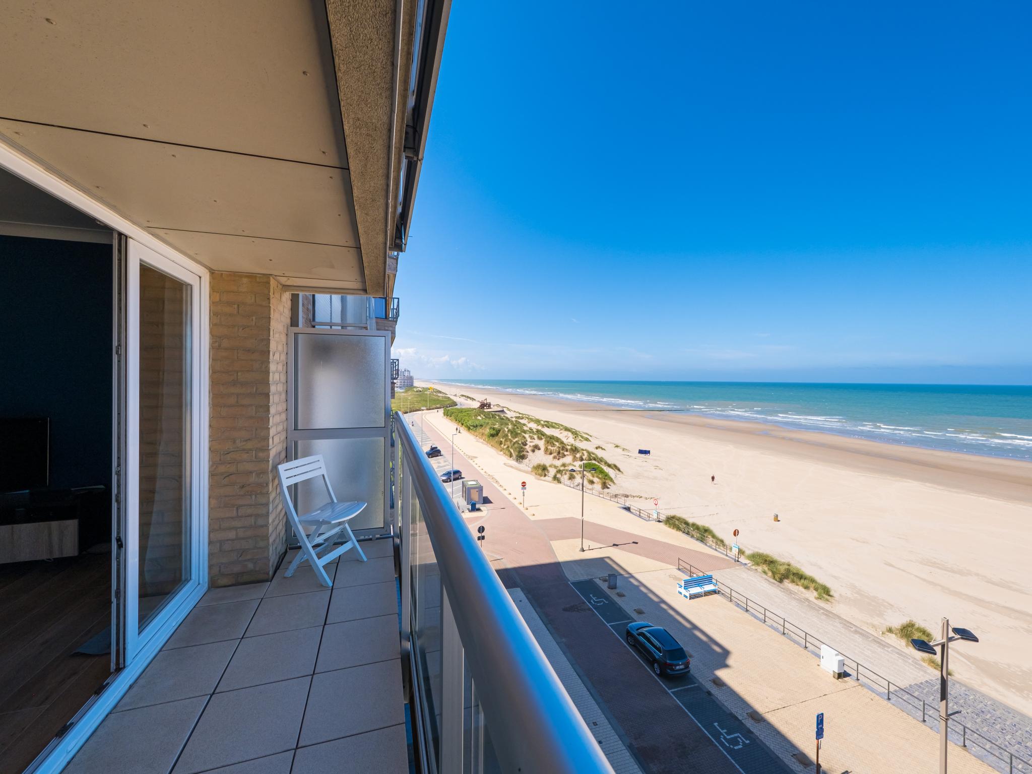 Bedroom with comfortable beds at Pearl Beach - 0504 + box 12 in Middelkerke