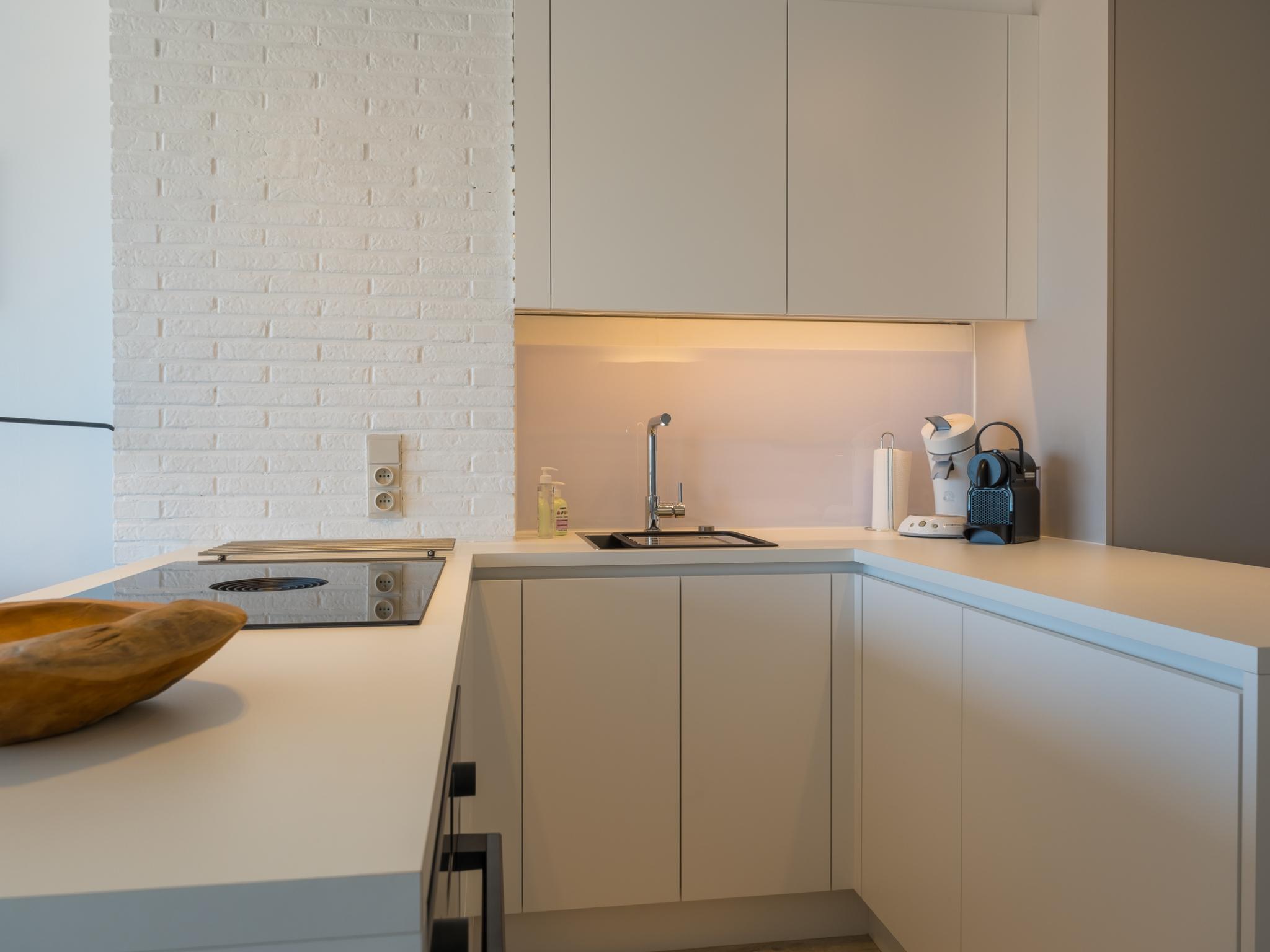 Swimming pool area at Sea View - 0409 + box 5 in Middelkerke