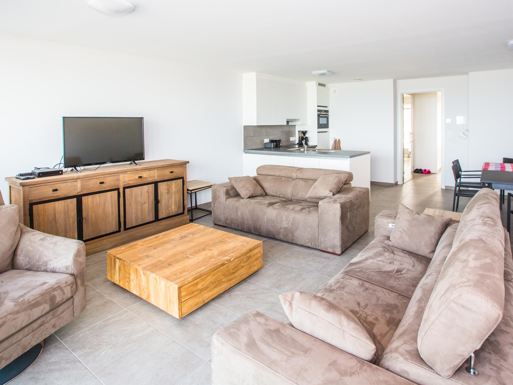 Bedroom with comfortable beds at Les Amiraux - 0701 + box 2 in Westende