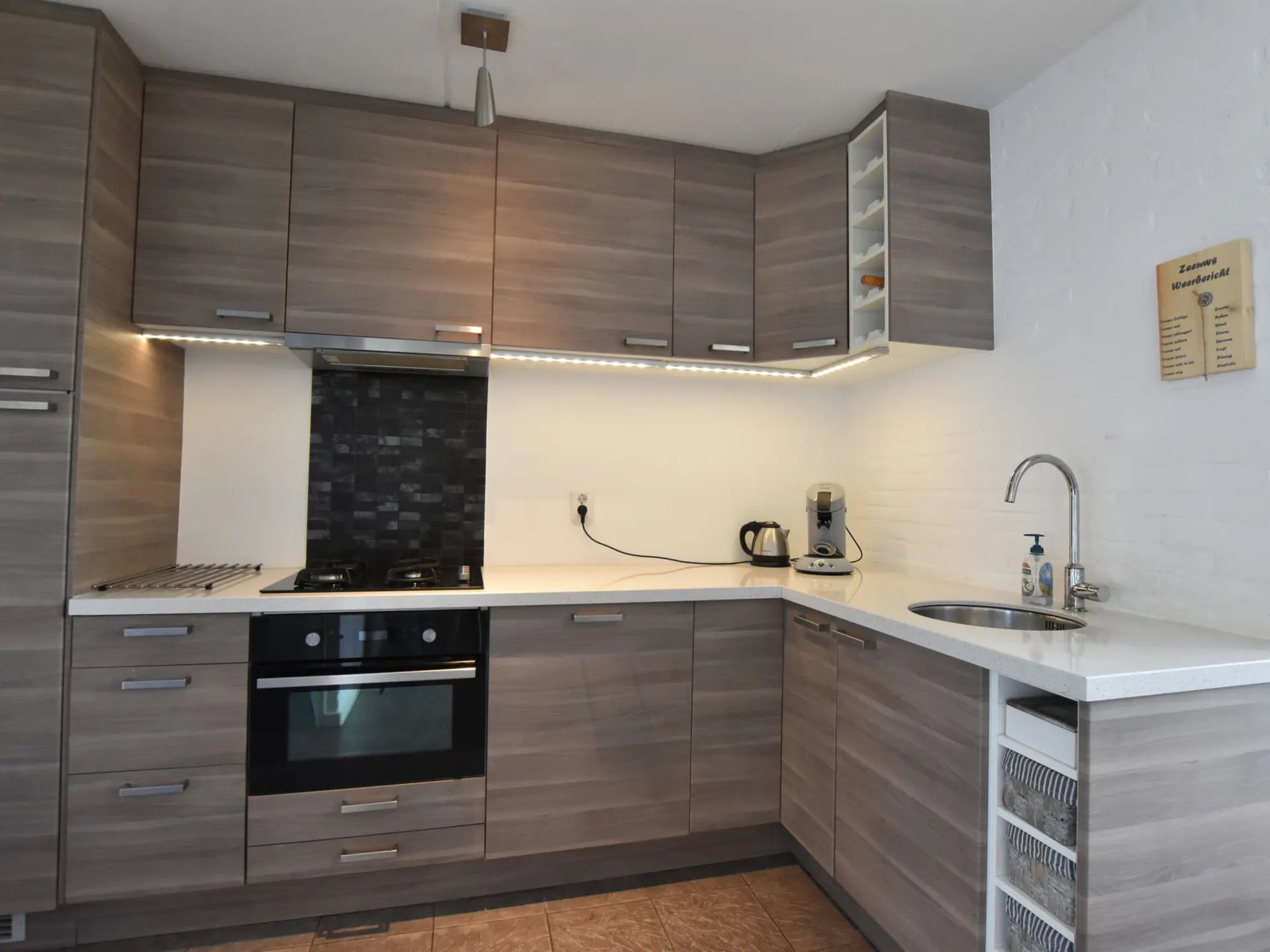 Bathroom facilities at Duinzicht II in Nieuwvliet