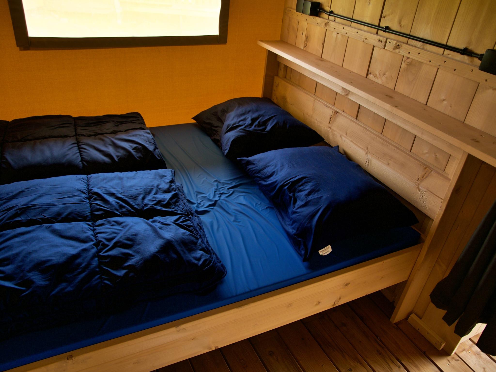 Modern kitchen at Safarilodge l 4 pers in Zorgvlied