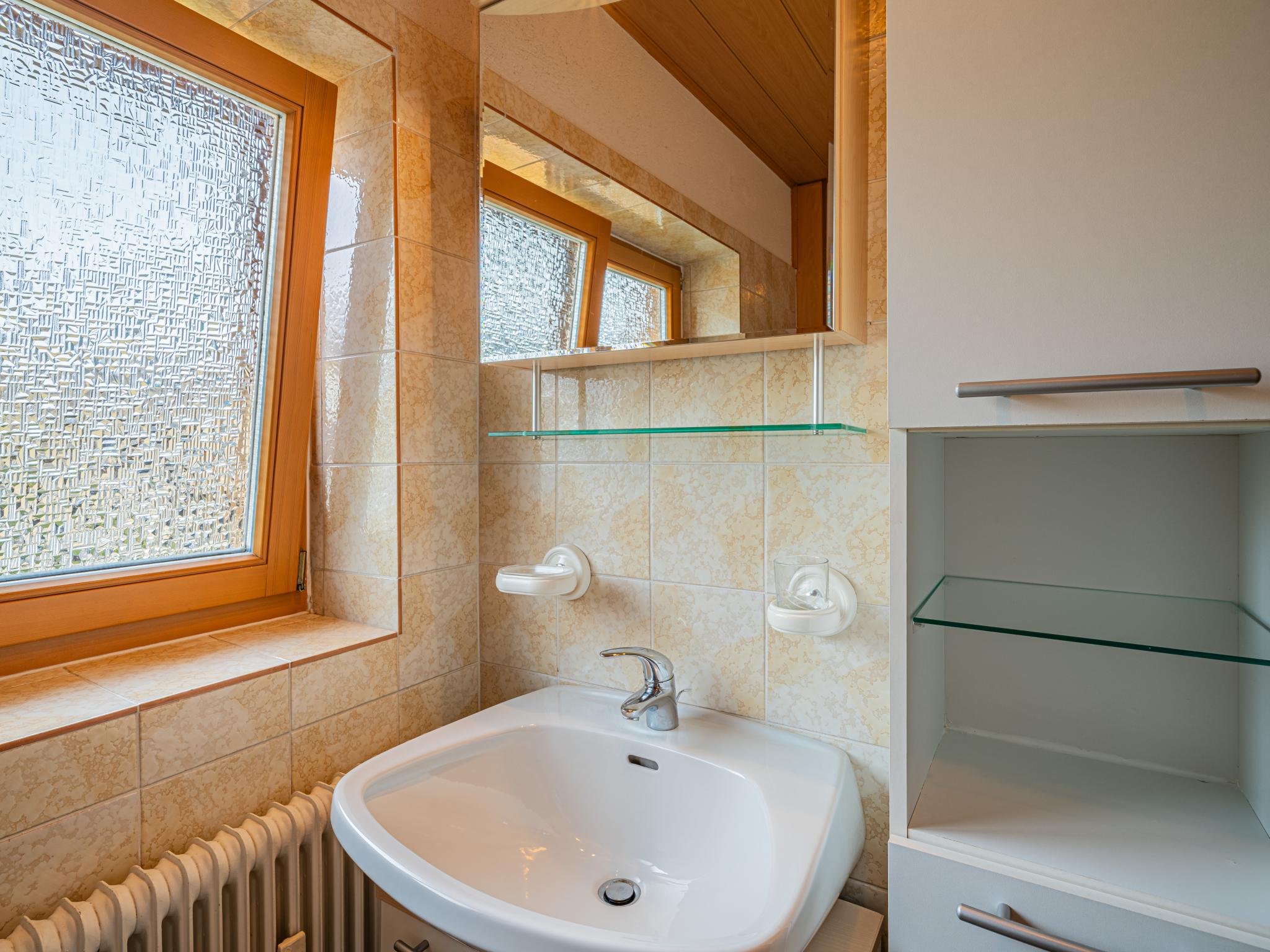 Swimming pool area at Das Bergnest Bergluft in Söll