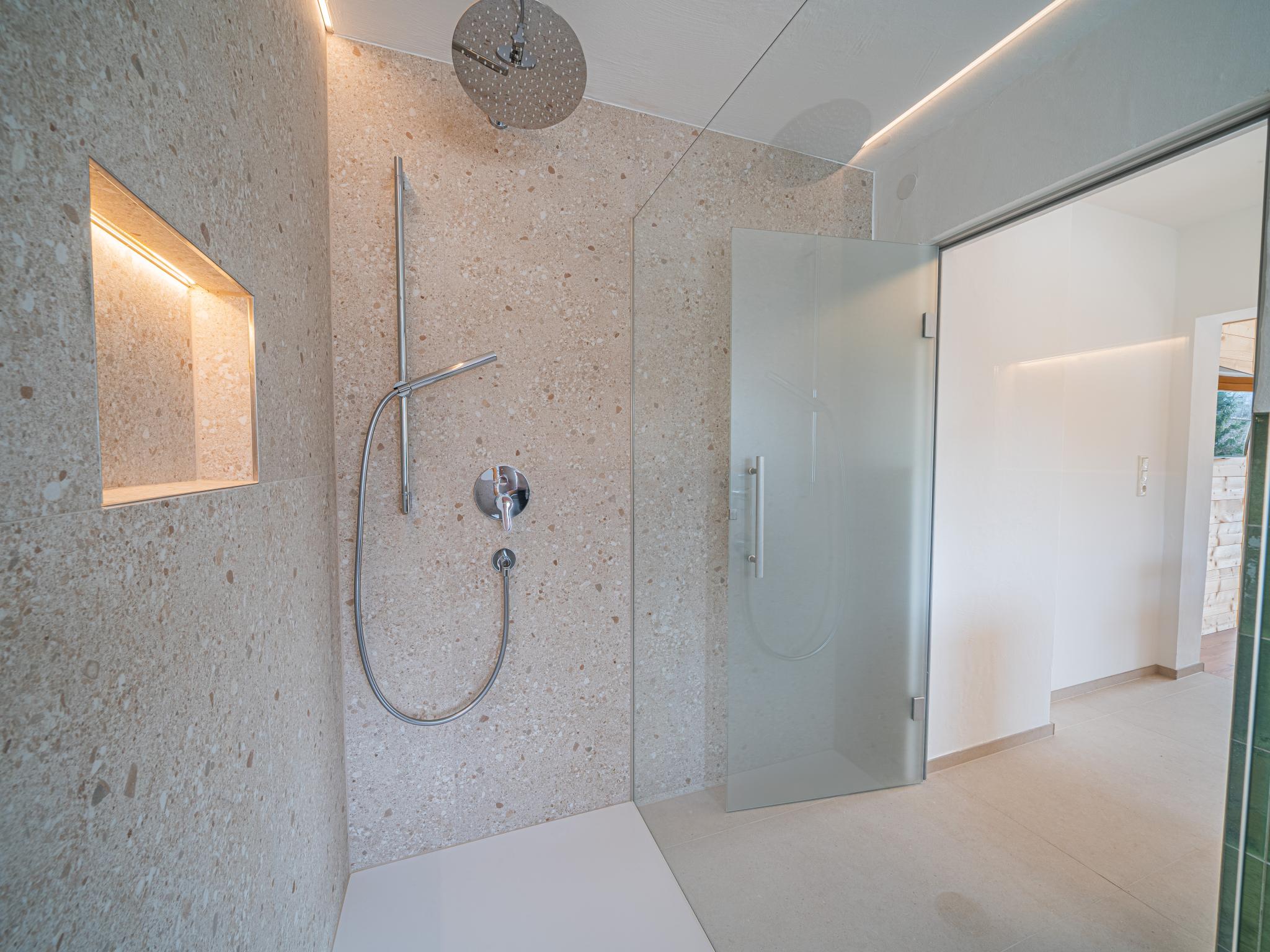 Modern kitchen at Das Bergnest Heimatblick in Söll