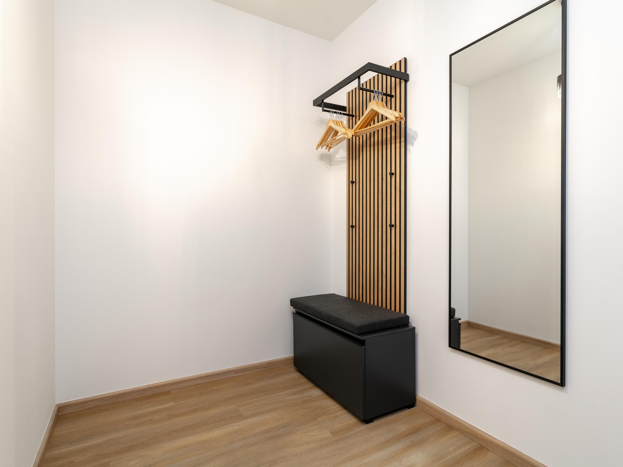 Swimming pool area at City Apartments Jenbach Top 3 in Jenbach