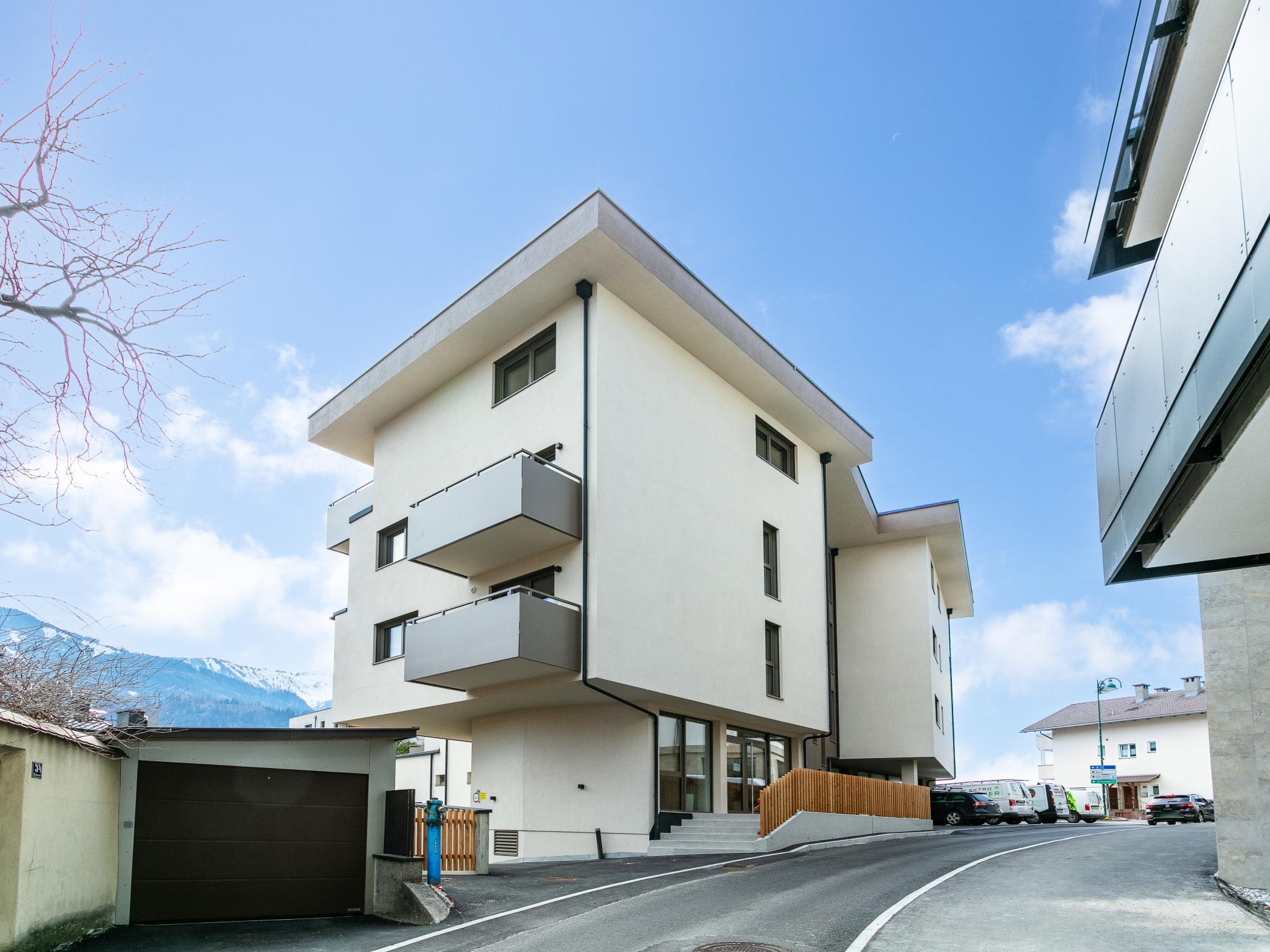 Bedroom with comfortable beds at City Apartments Jenbach Top 5 in Jenbach