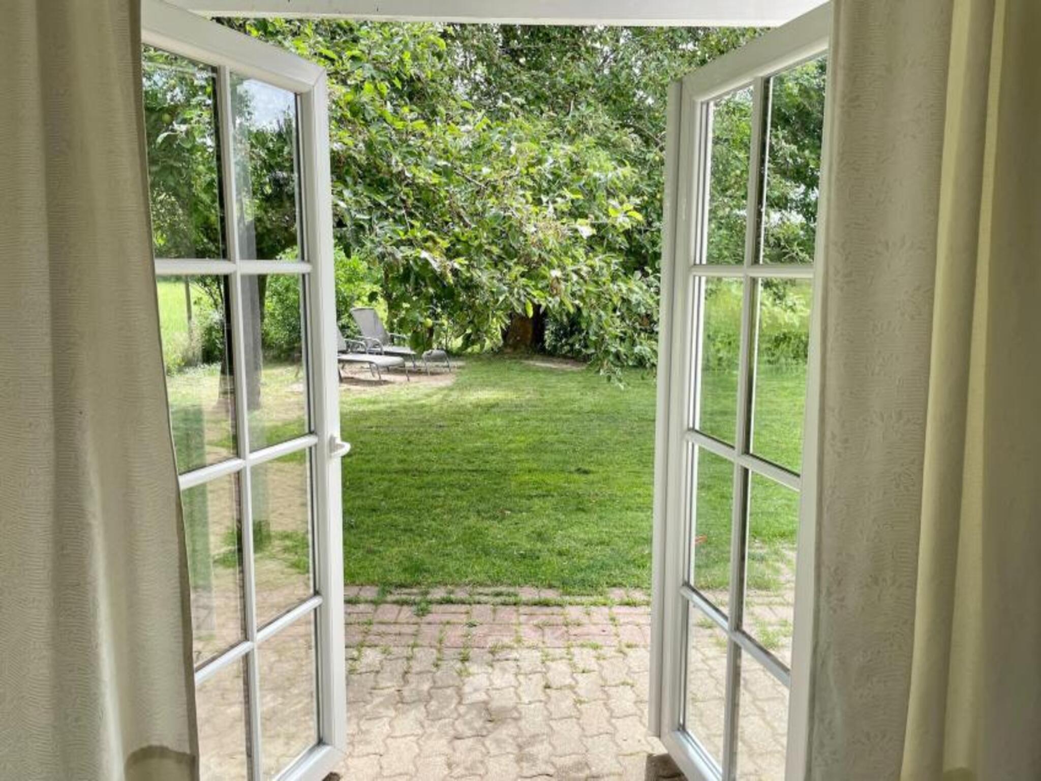 Outdoor terrace and views at Spijk vakantiehuis in Spijk