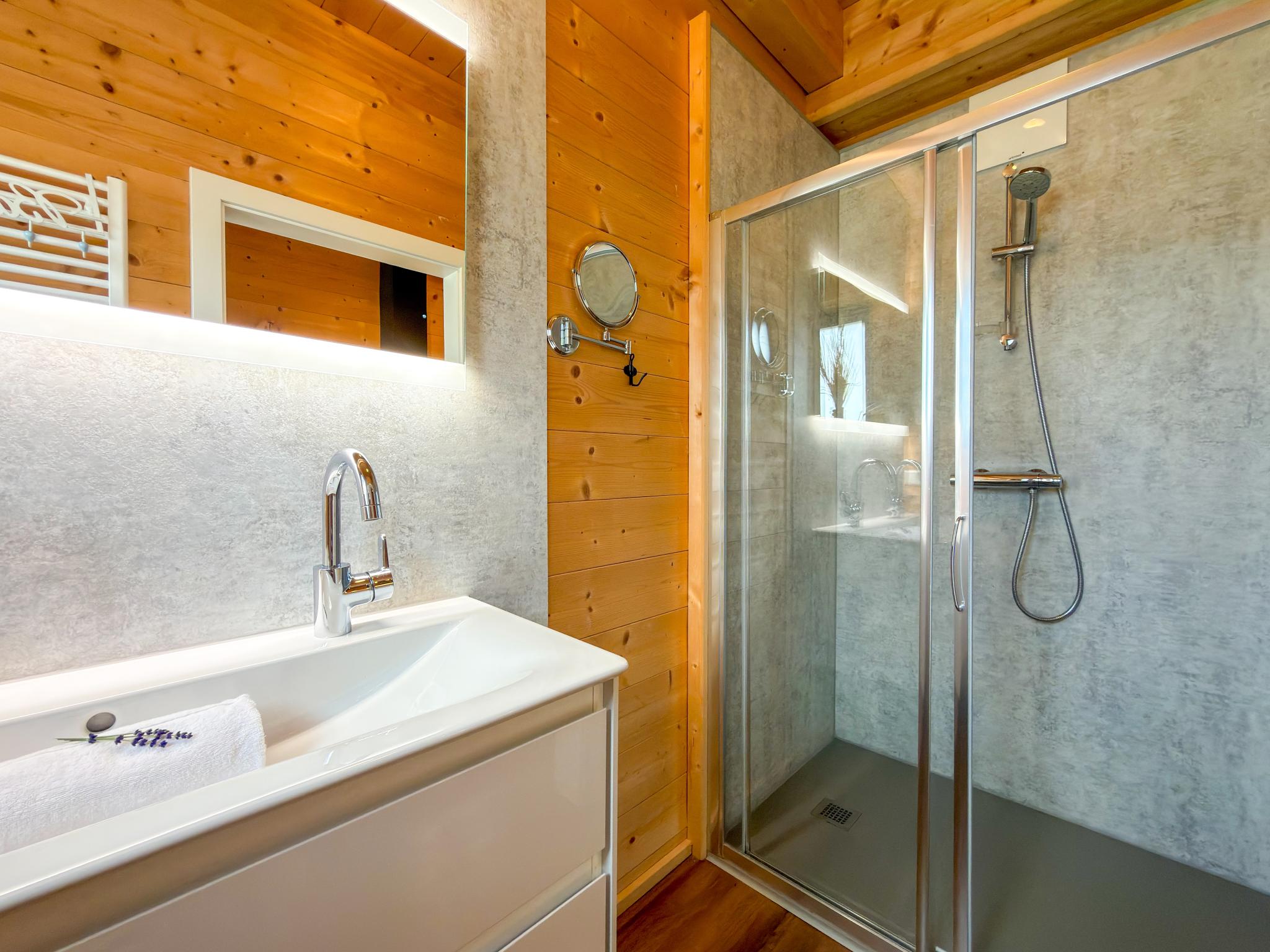 Bathroom facilities at Rattendorf 5B in Rattendorf