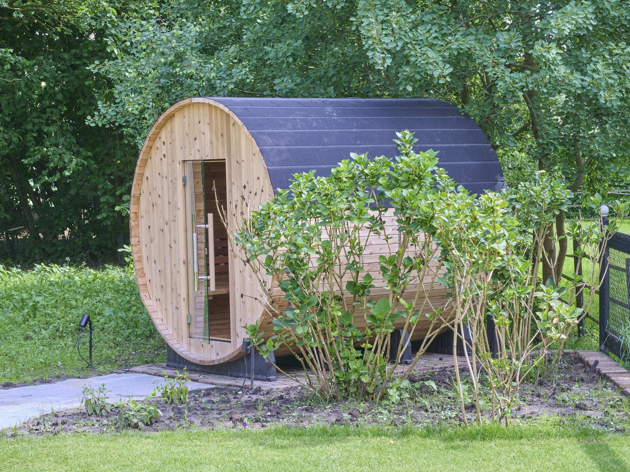 Bedroom with comfortable beds at De Muldershof in Vriezenveen