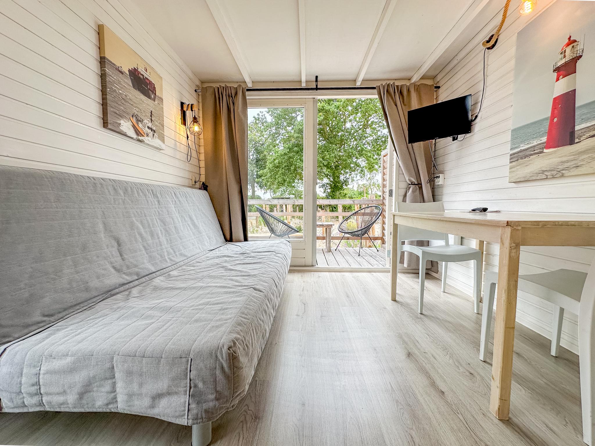 Bedroom with comfortable beds at Sea white in Ellemeet