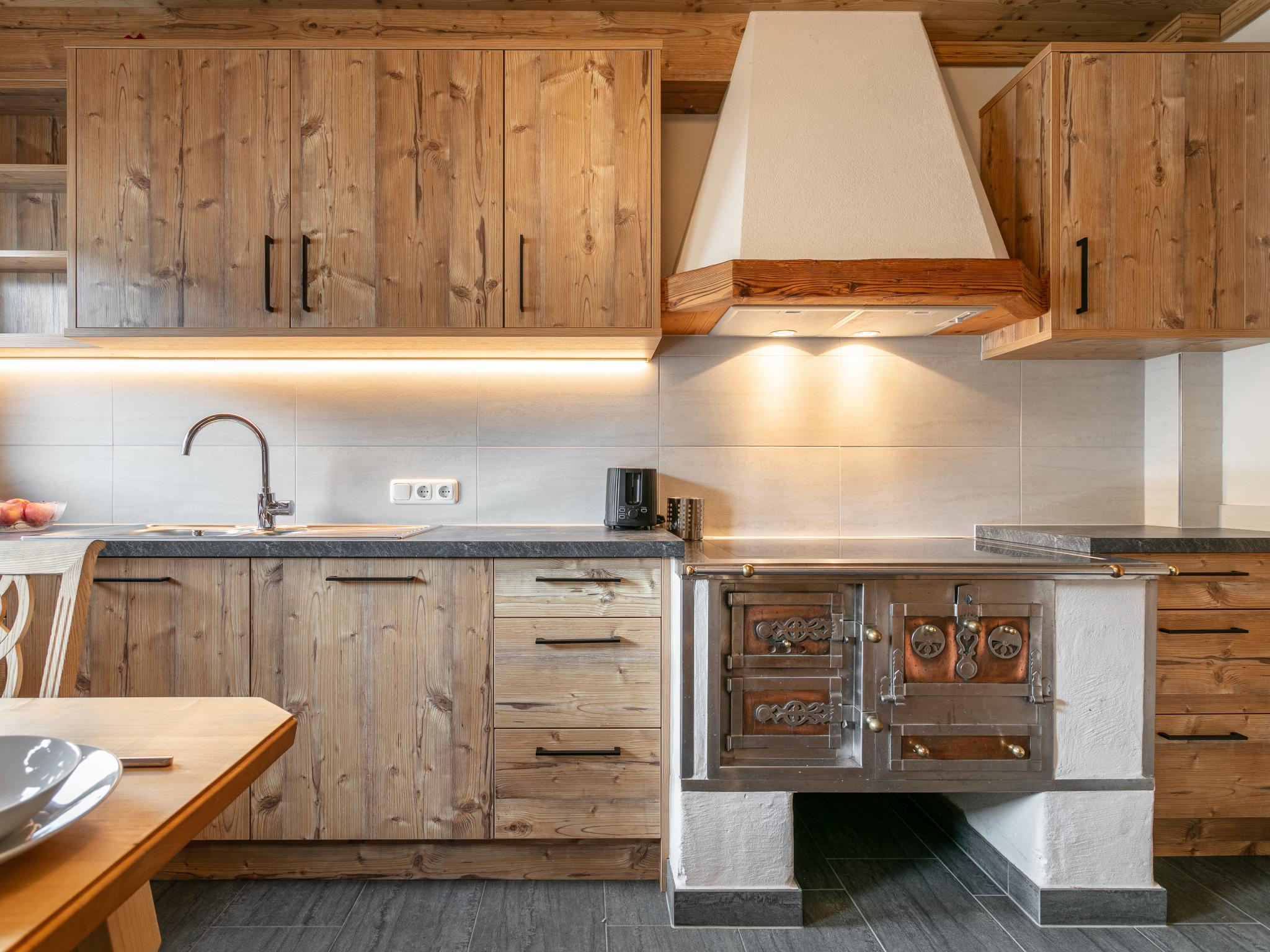 Modern kitchen at Bräuhof in Kirchberg in Tirol