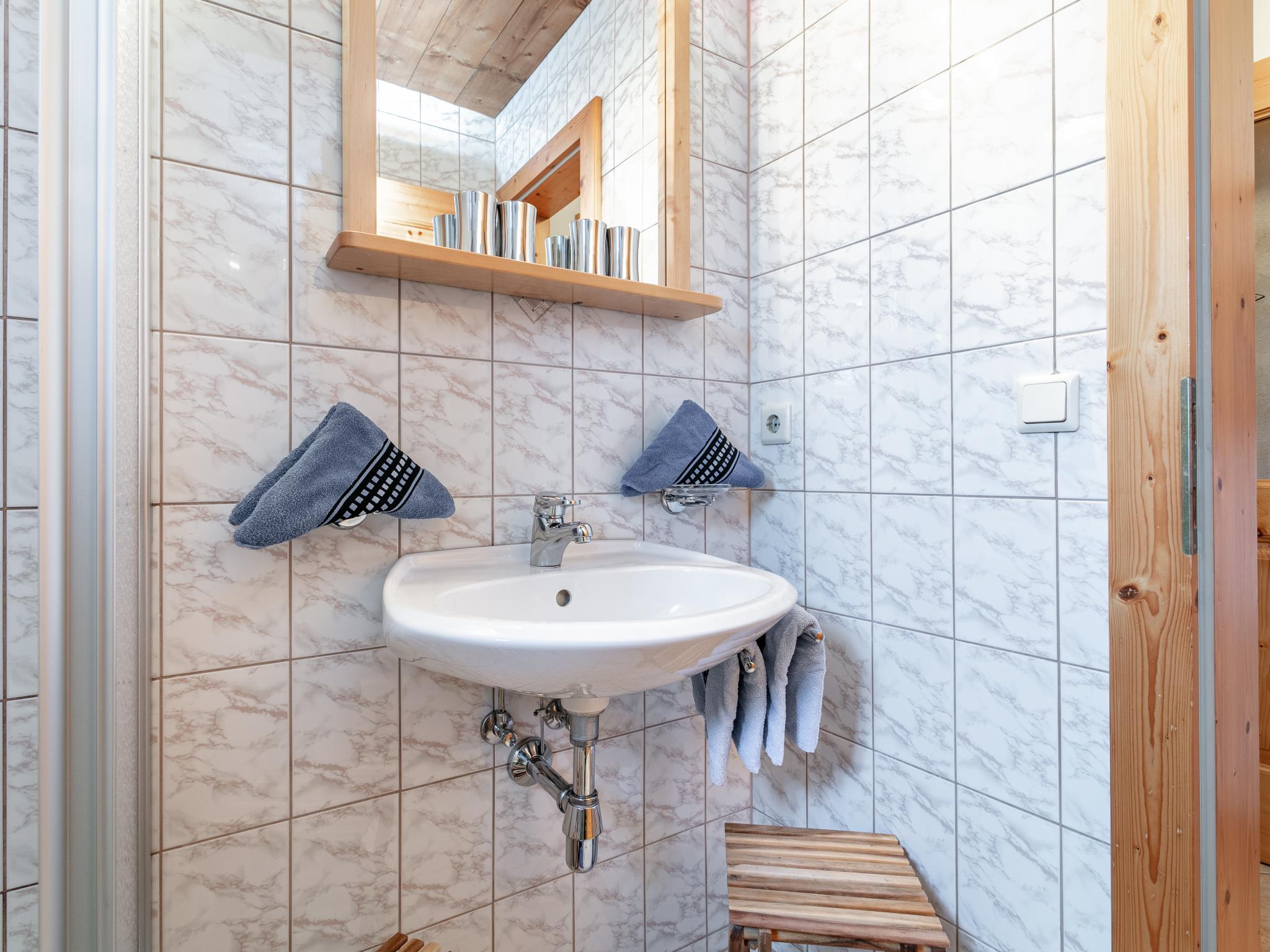 Swimming pool area at Mohr in Kaunerberg