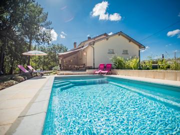 Piscine maison de vacances