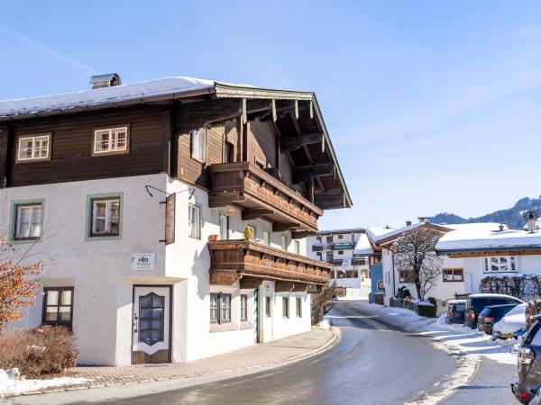 Außenseite Ferienhaus [Winter]